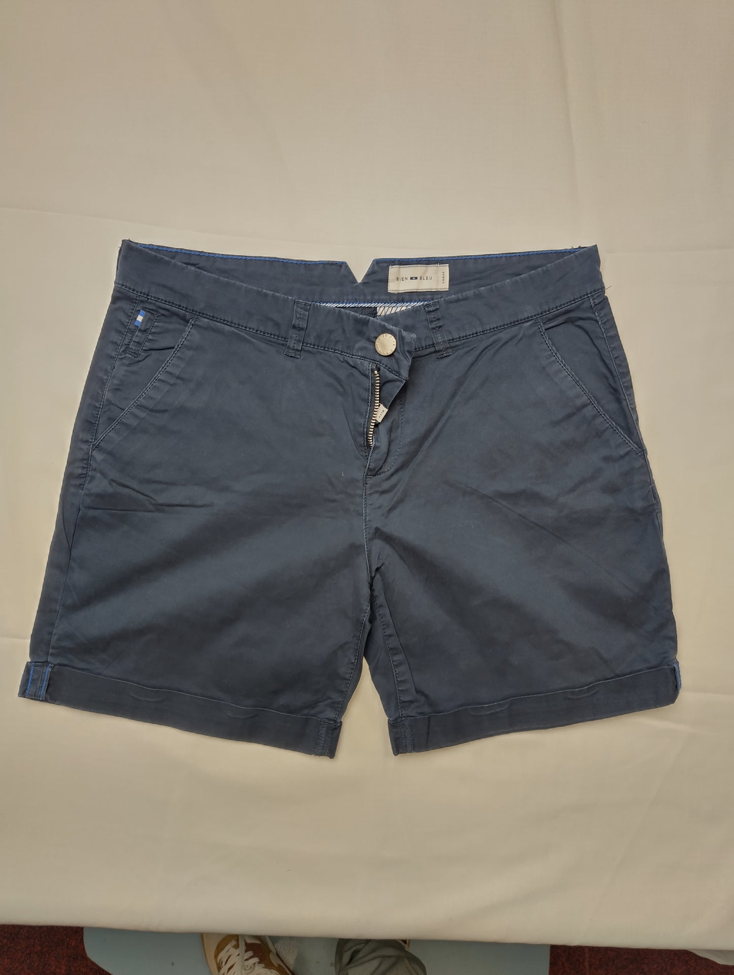 Front view of Bien Bleu Chino shorts