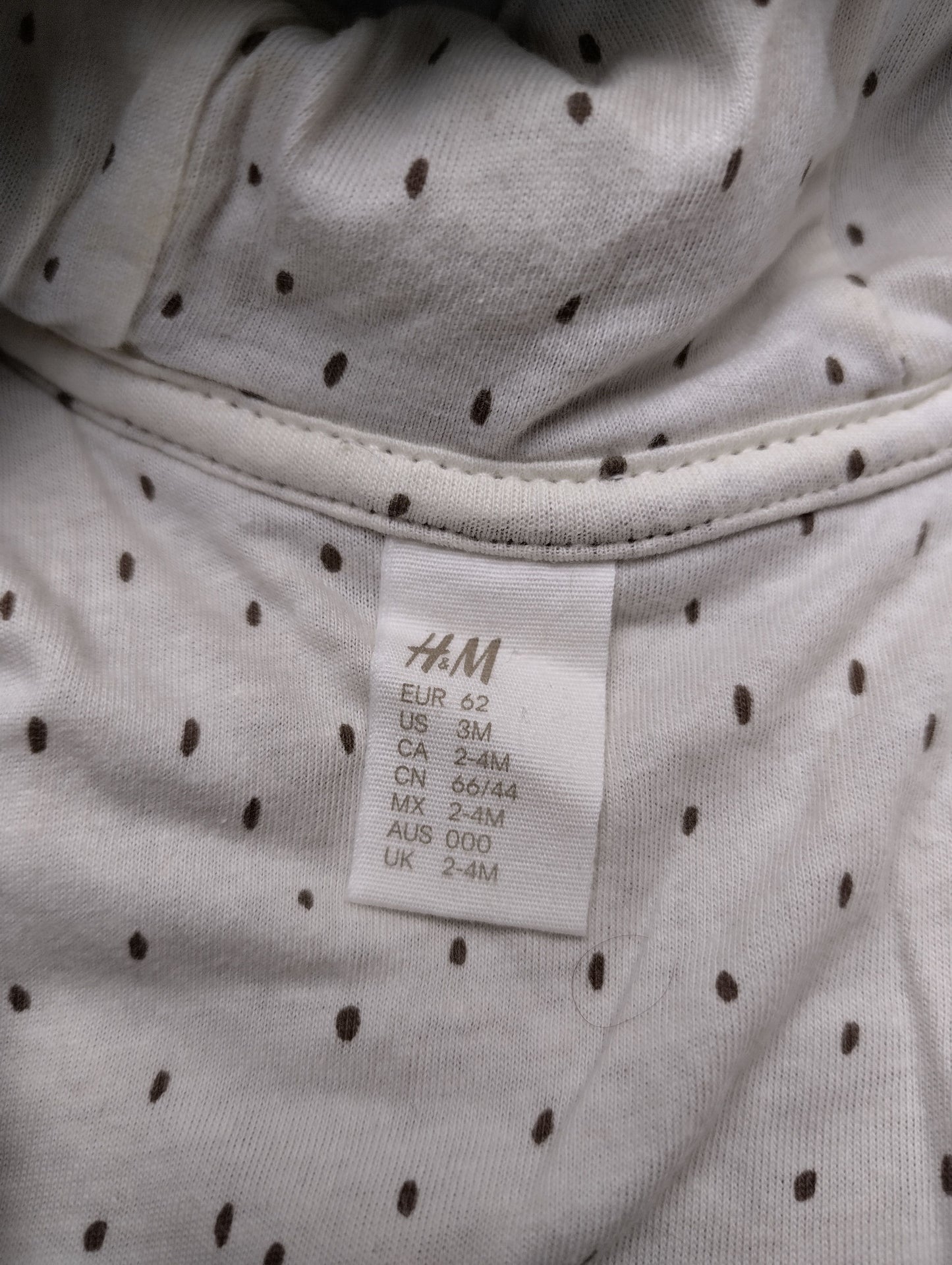 Size label of the onesie