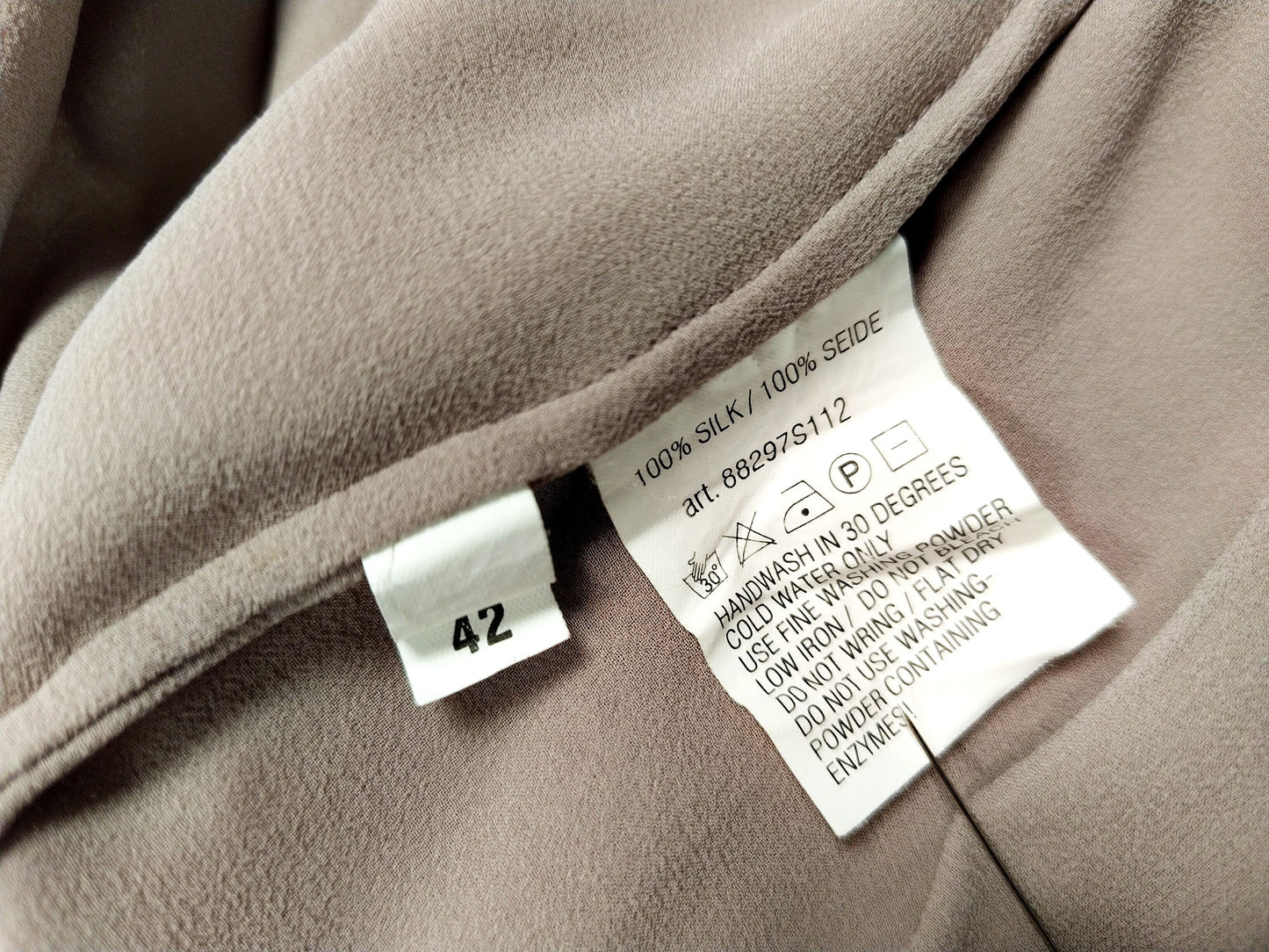 Care label details of the blouse