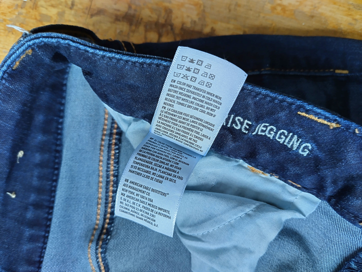Care label of American Eagle jeggings