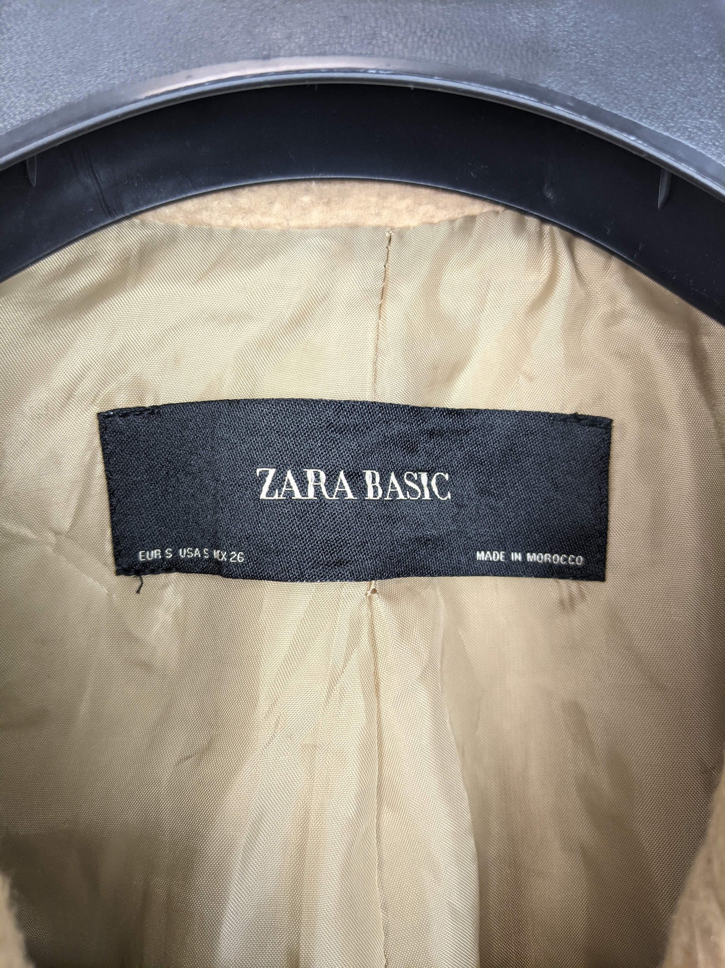 Label inside Zara Basic coat