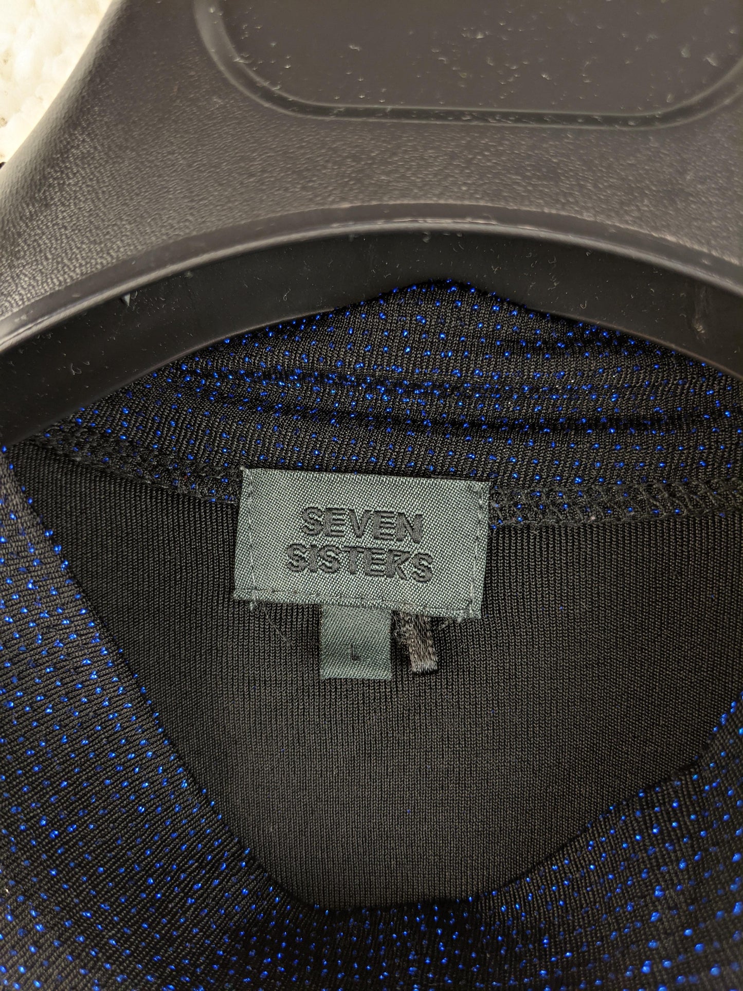 Brand label of Seven Sisters top