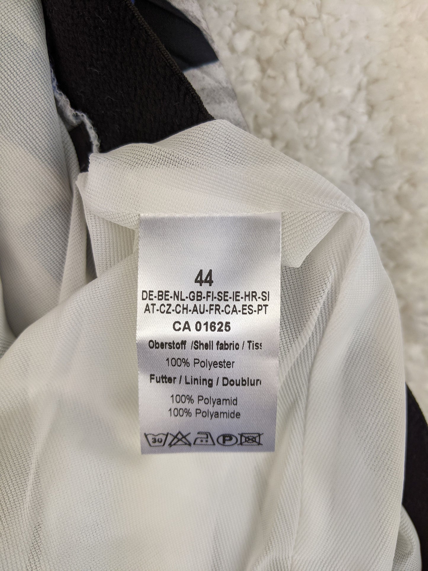 Material and size label of the skirt