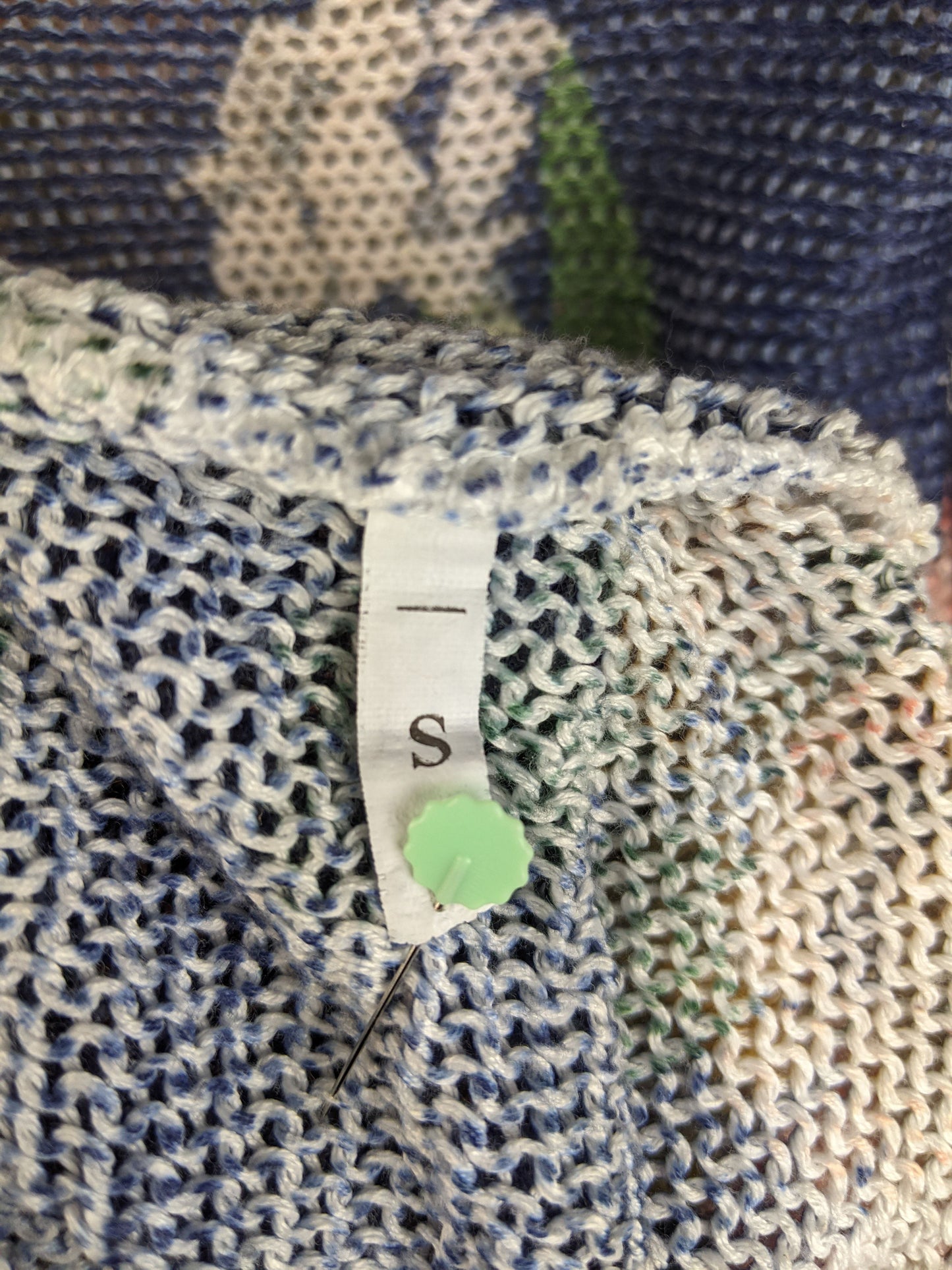 Size label showing Small