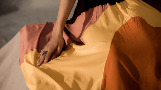 The Timeless Appeal of a Second Hand Skirt: Sustainable Style at Its Best
