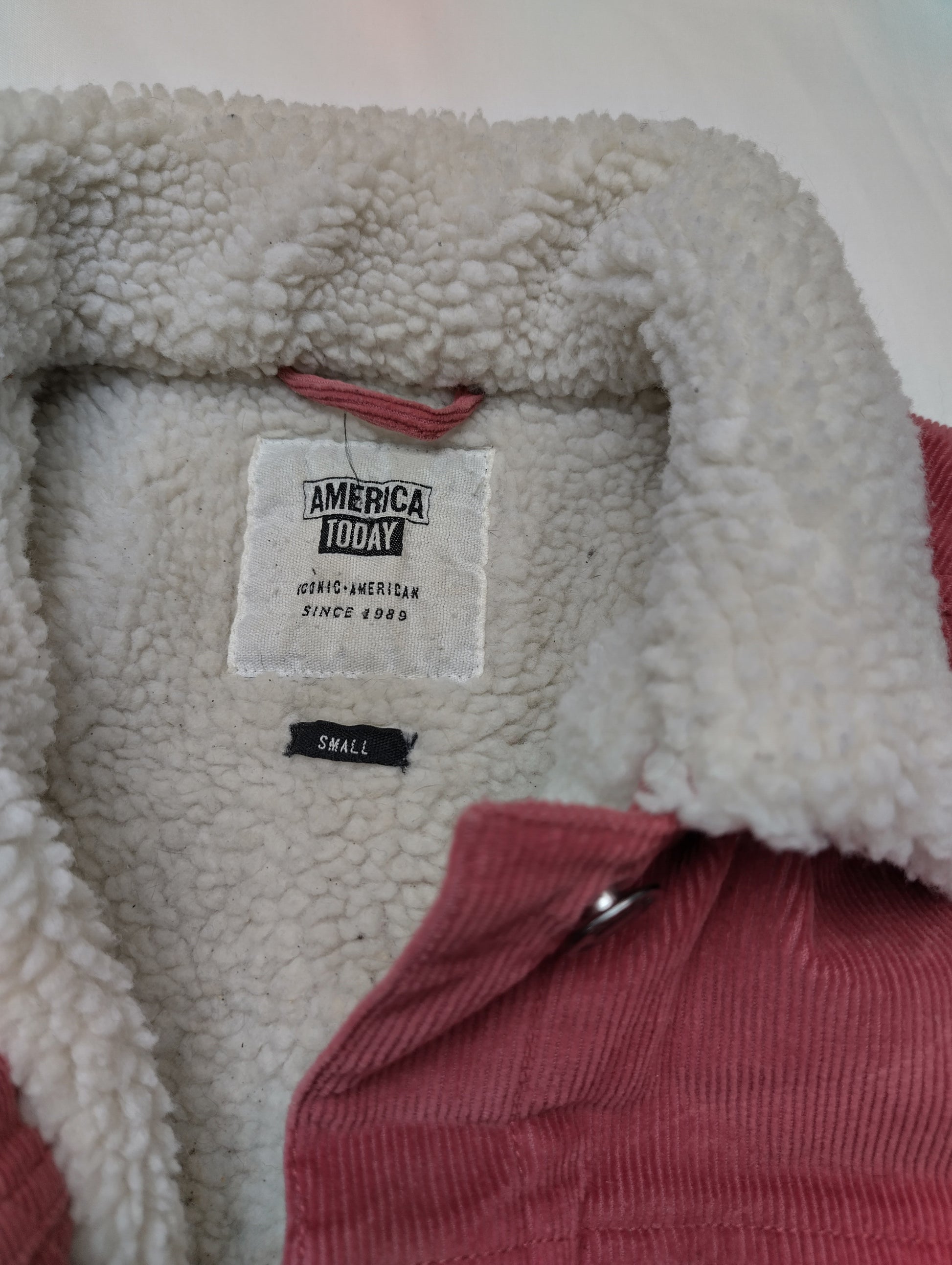 Close-up of the jacket collar and tag