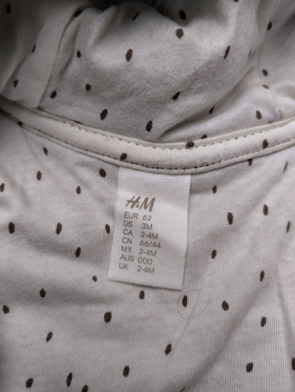Size label of the onesie