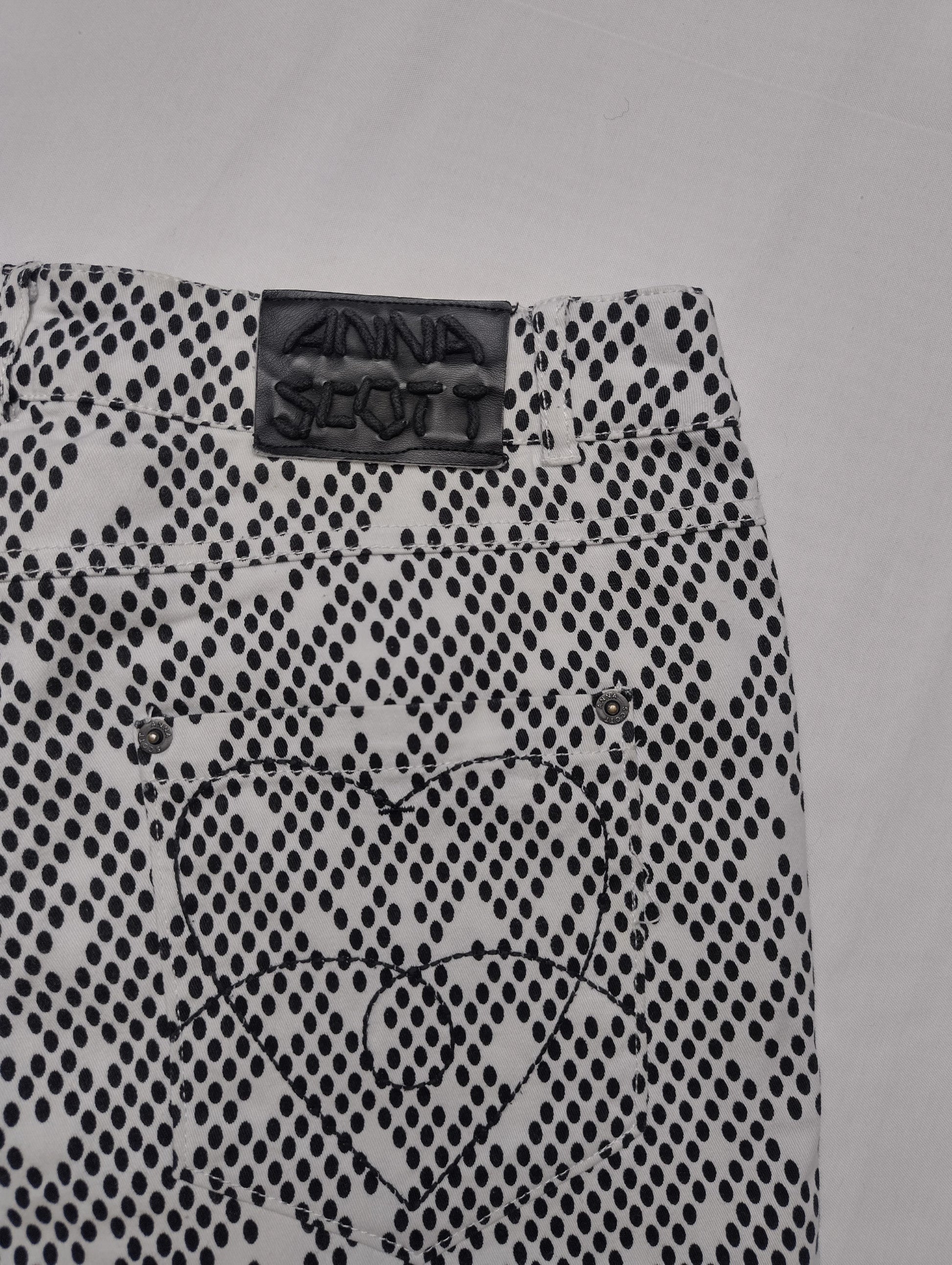 Close-up of the waistband and brand label