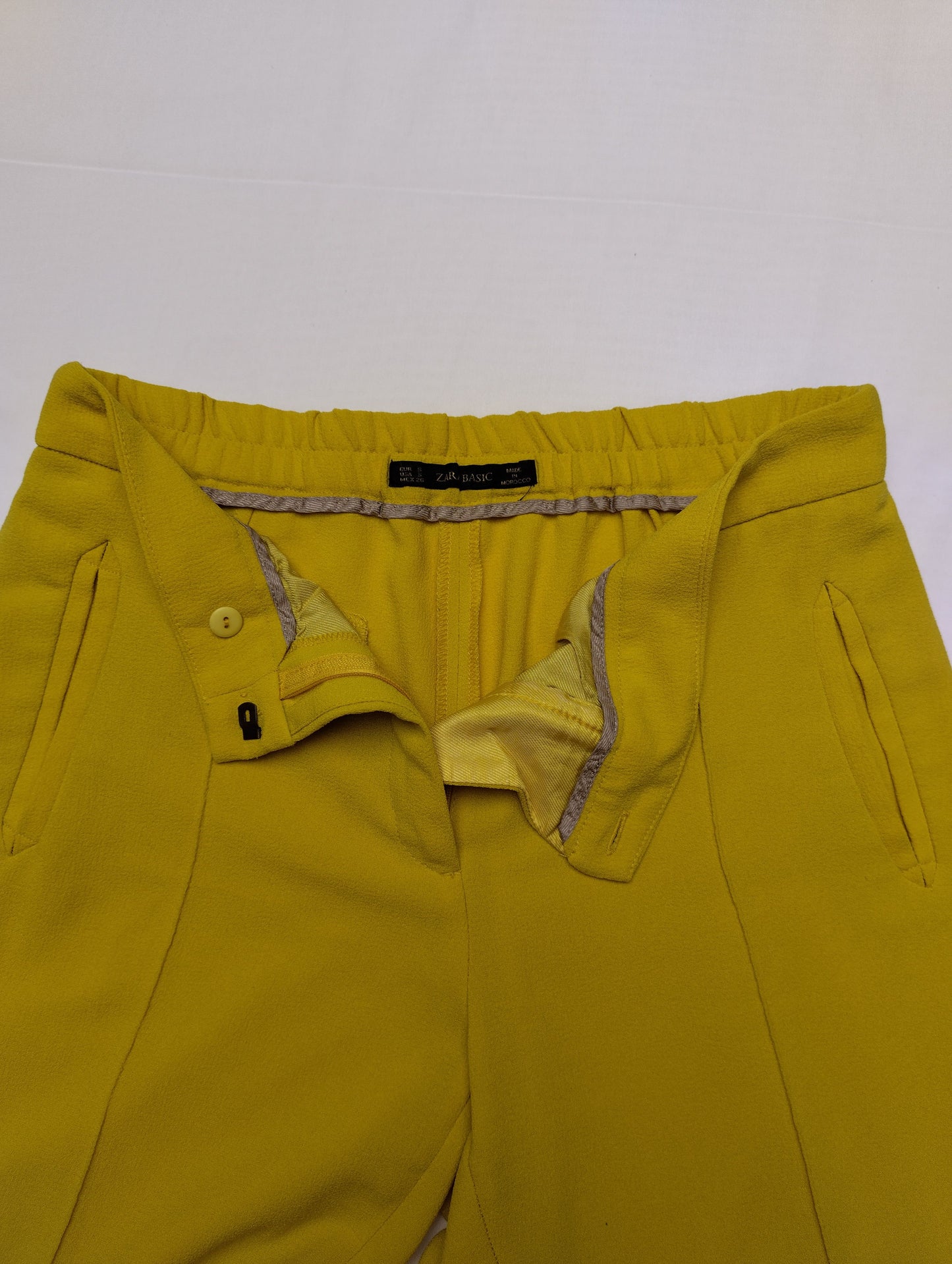 Pants waistband and closure