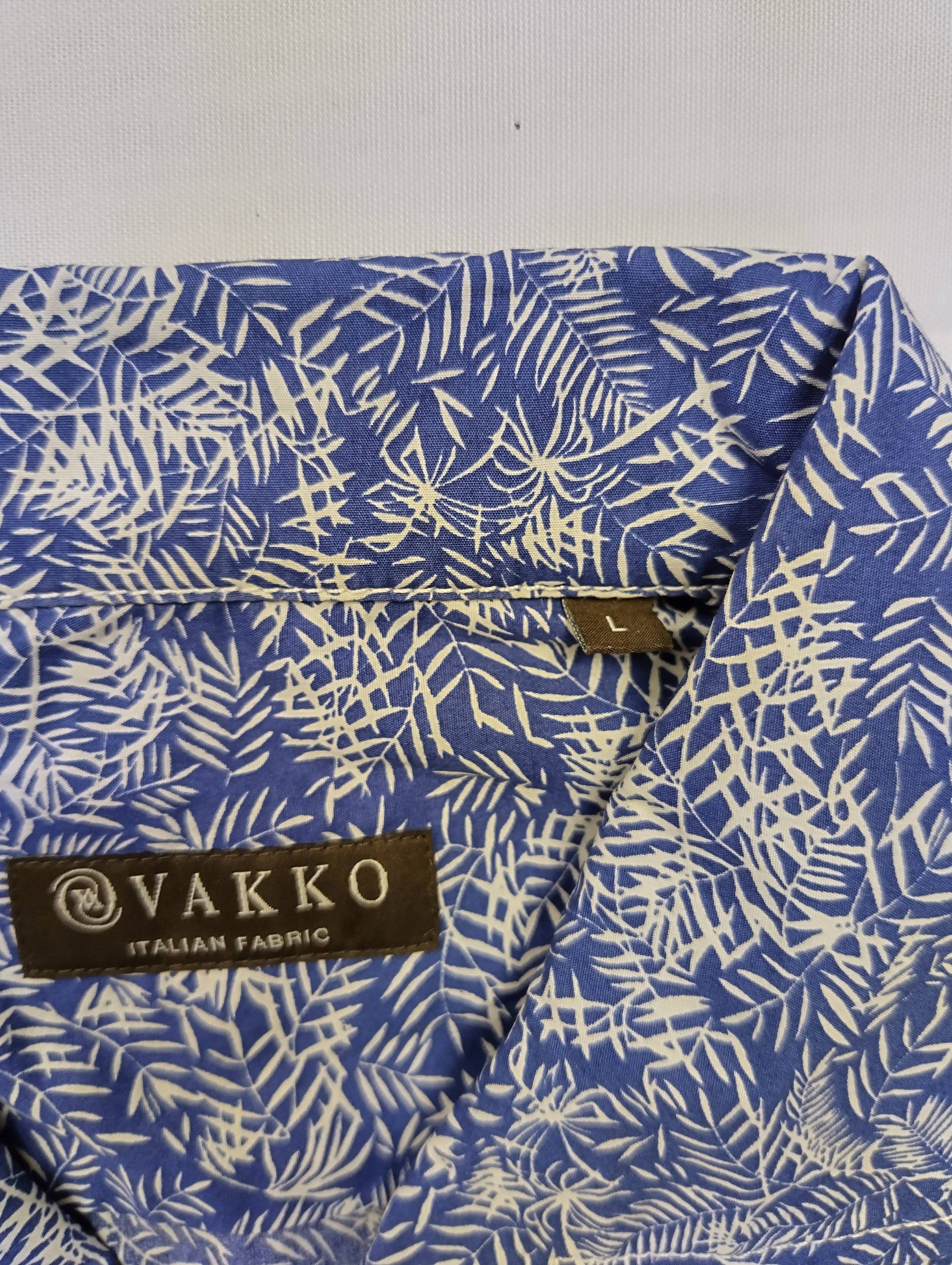VAKKO label and size L