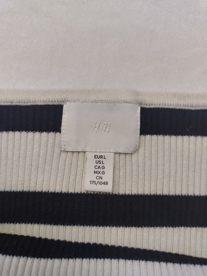 Tag showing sizing and brand information