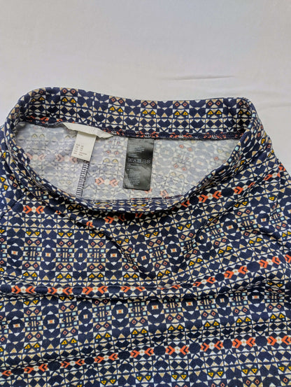 Close-up of the skirt's waistband