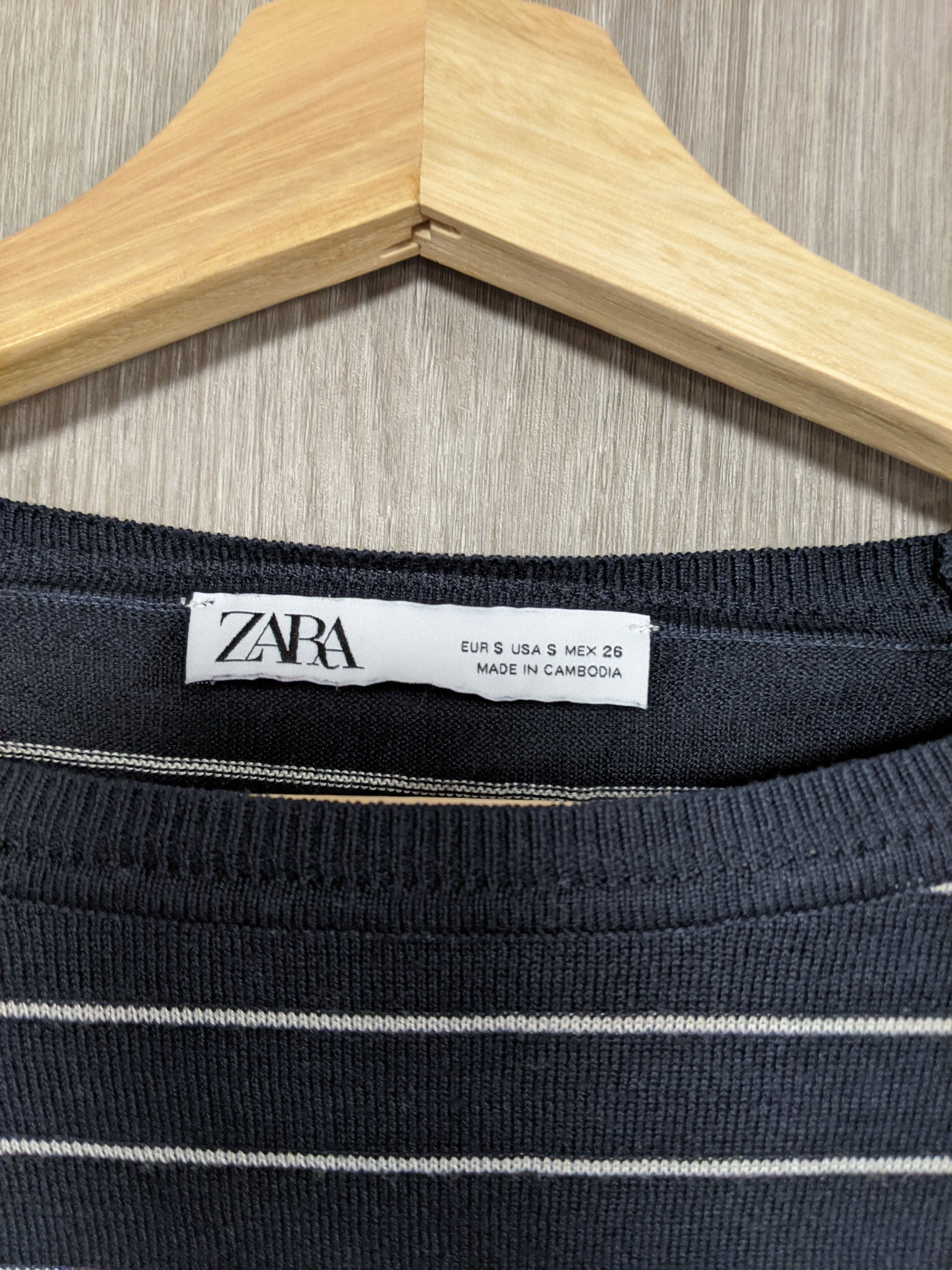 Close-up of Zara label and size