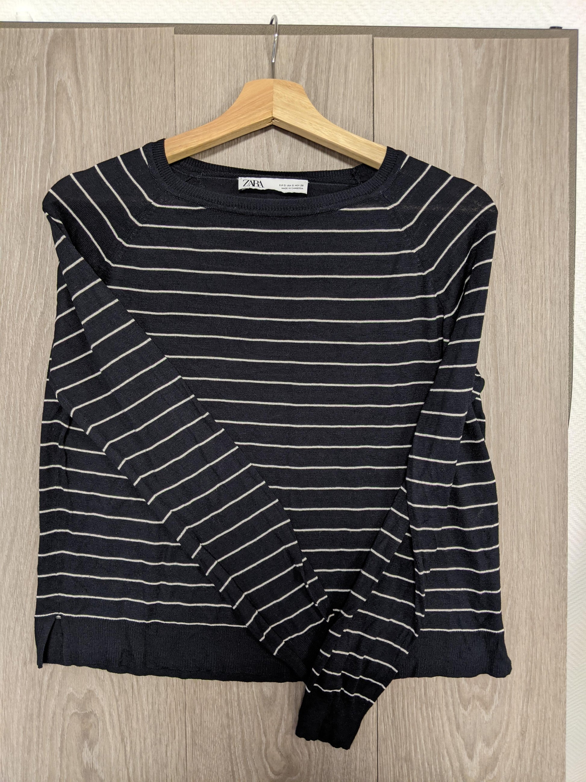 Zara striped top showing sleeve and fit