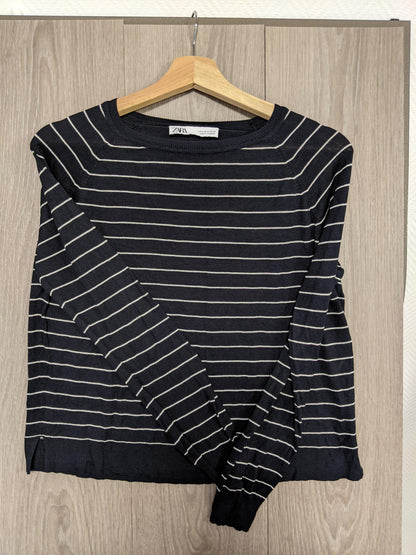 Zara striped top showing sleeve and fit