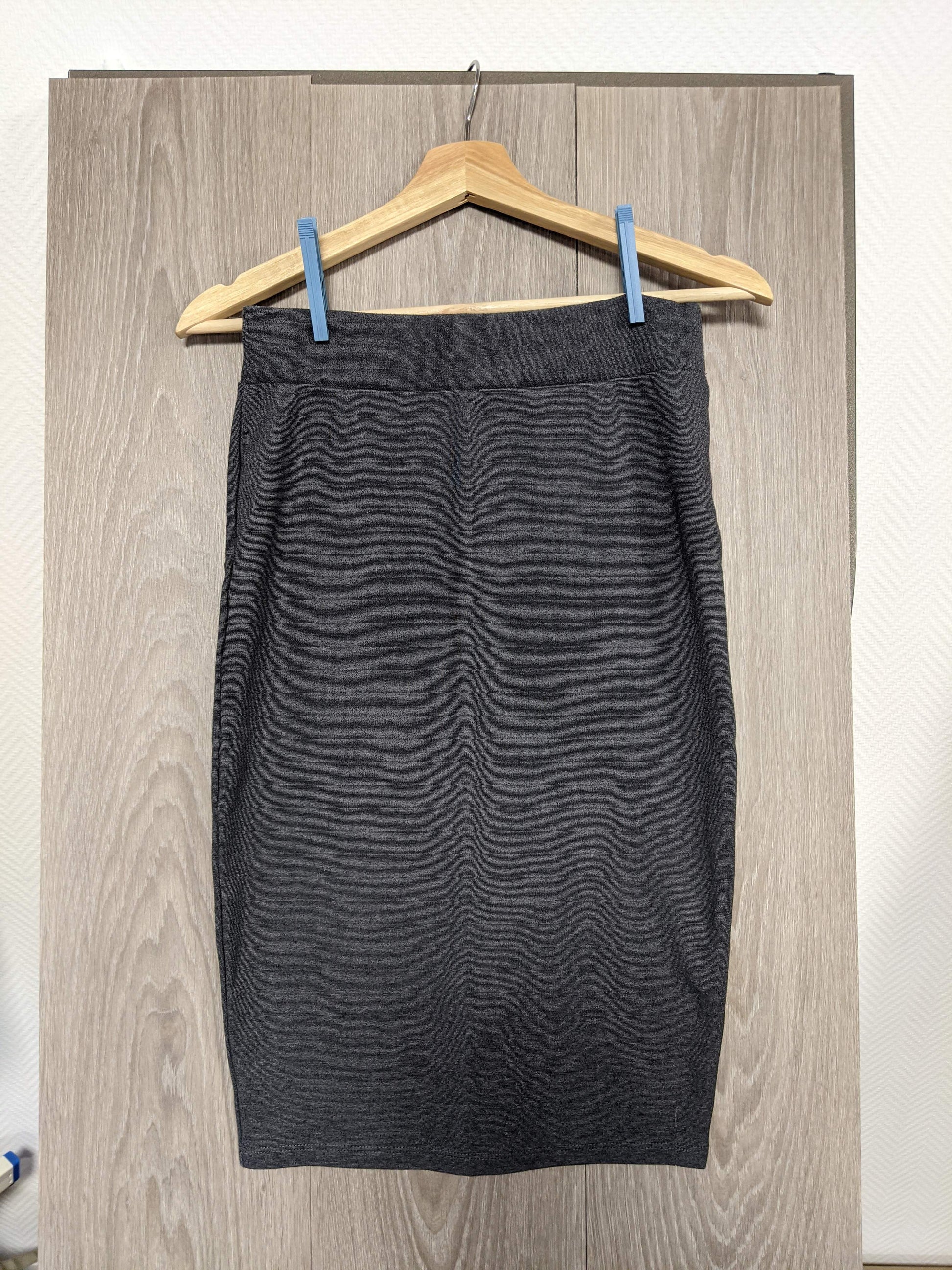 Front view of the dark gray pencil skirt