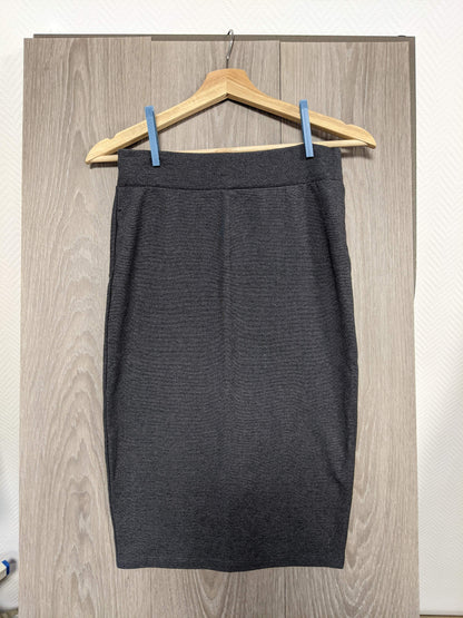 Front view of the dark gray pencil skirt