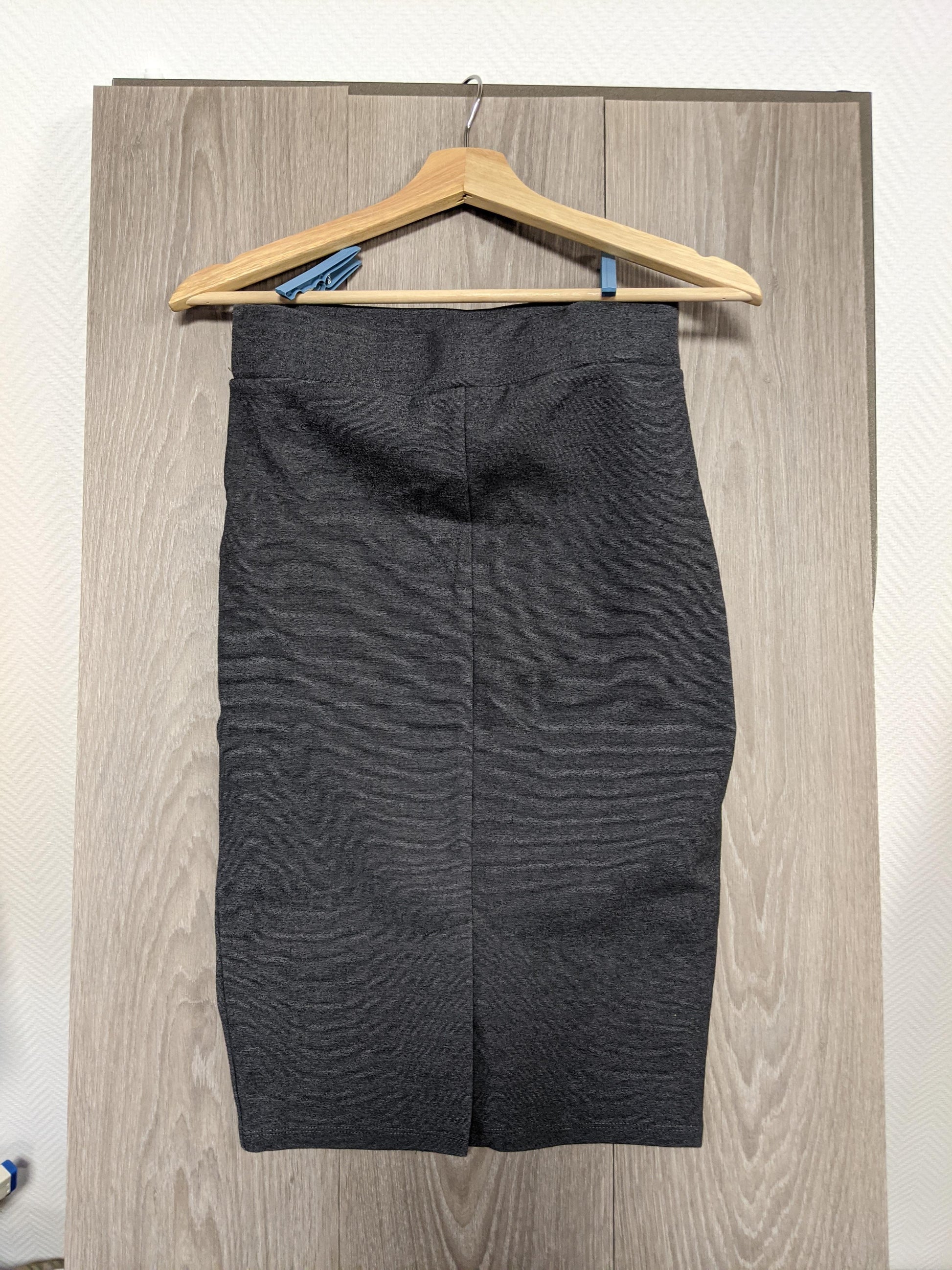 Back view of the dark gray pencil skirt
