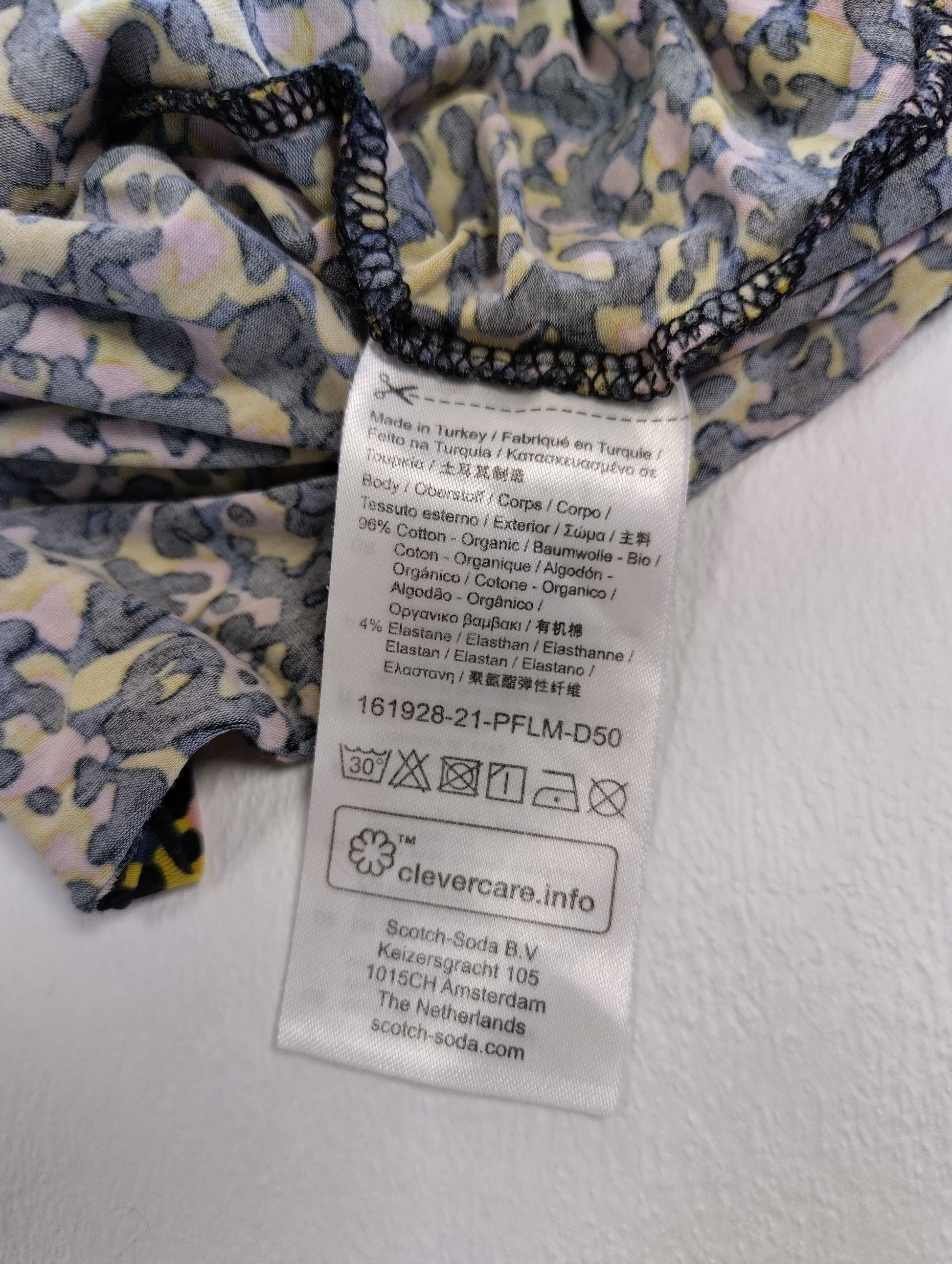Care label showing 100% organic cotton