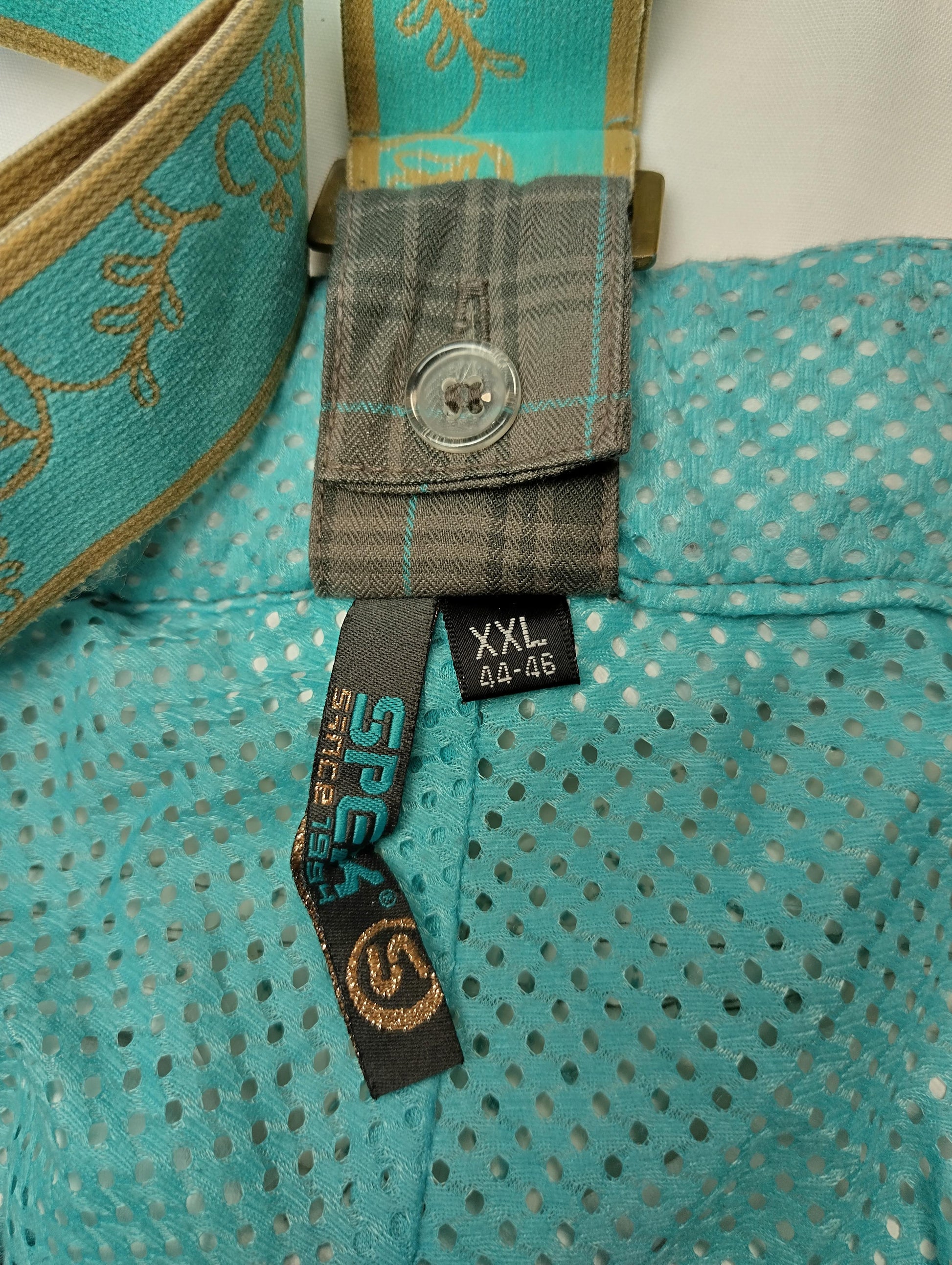 Tag detail showing size - XXL