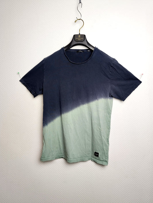 Front view of the stylish ombre t-shirt