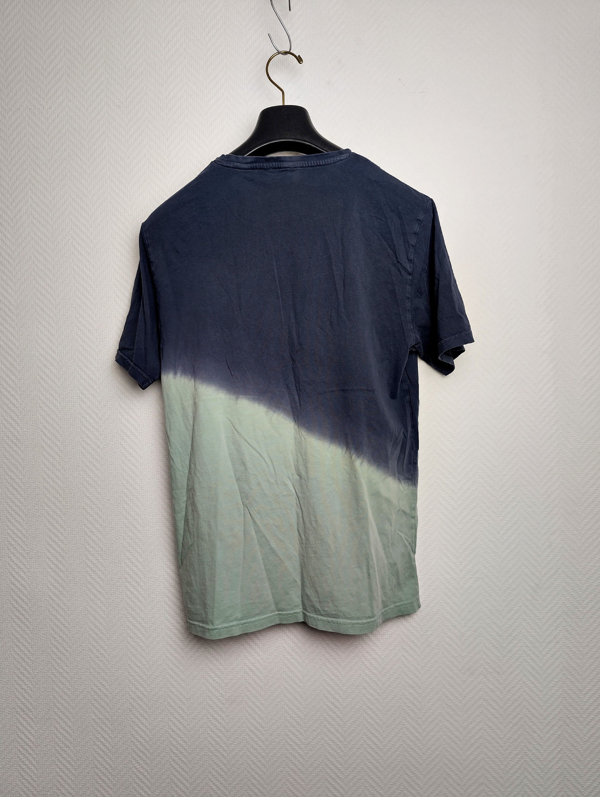 Back view of the stylish ombre t-shirt