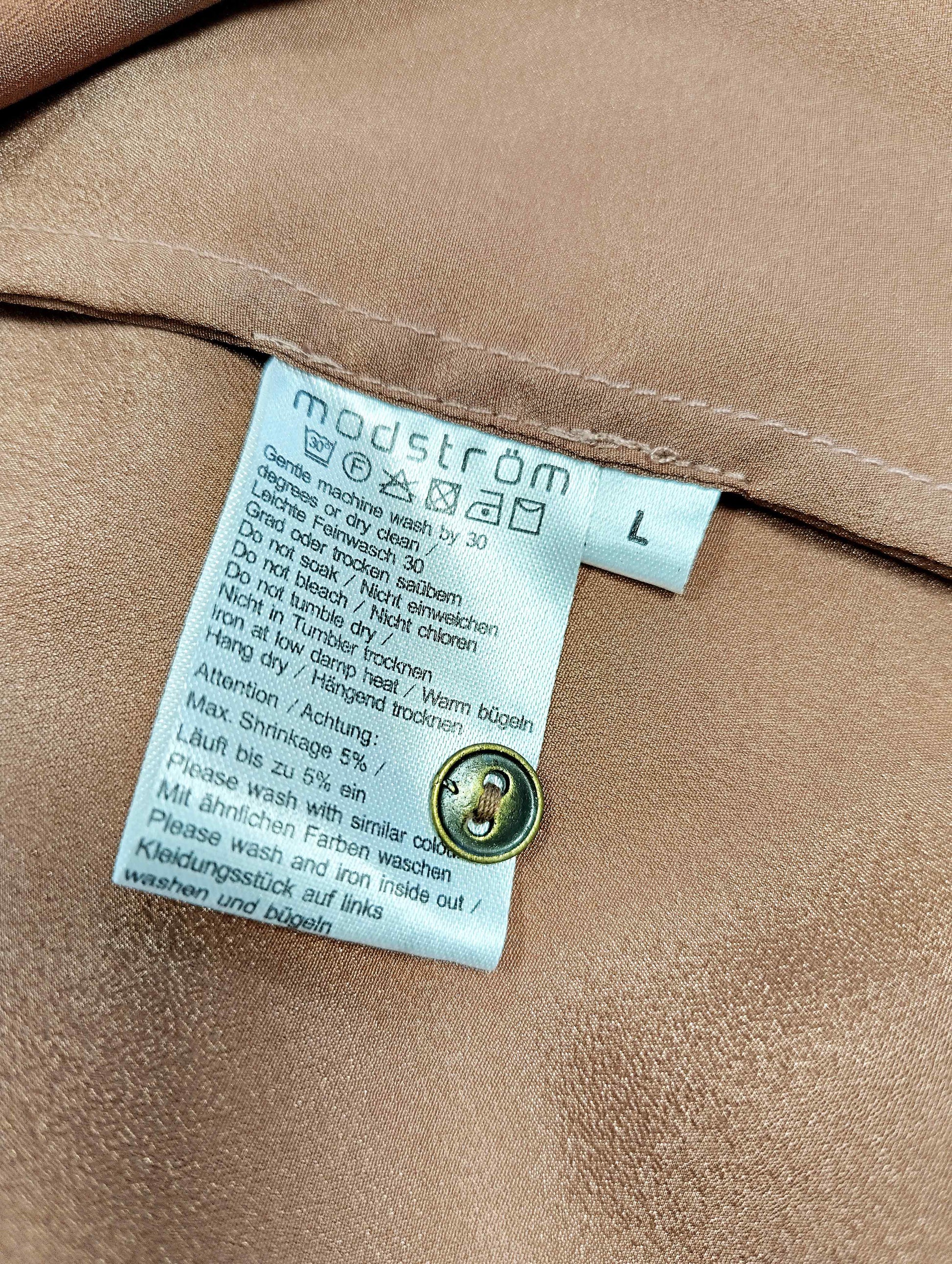 Care label with washing instructions