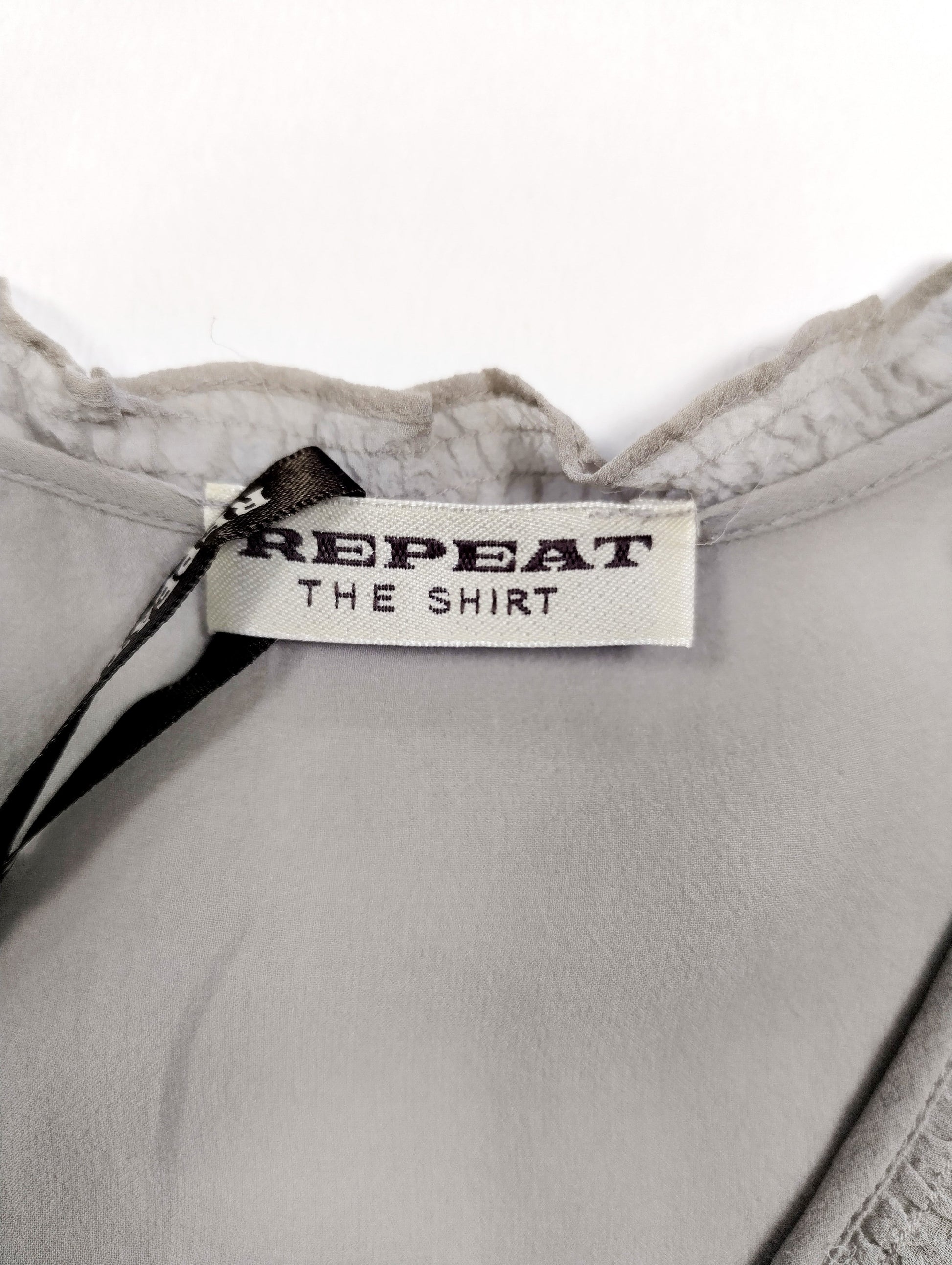Close-up of the brand tag