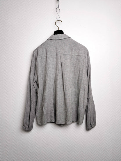 Back view of gray blouse