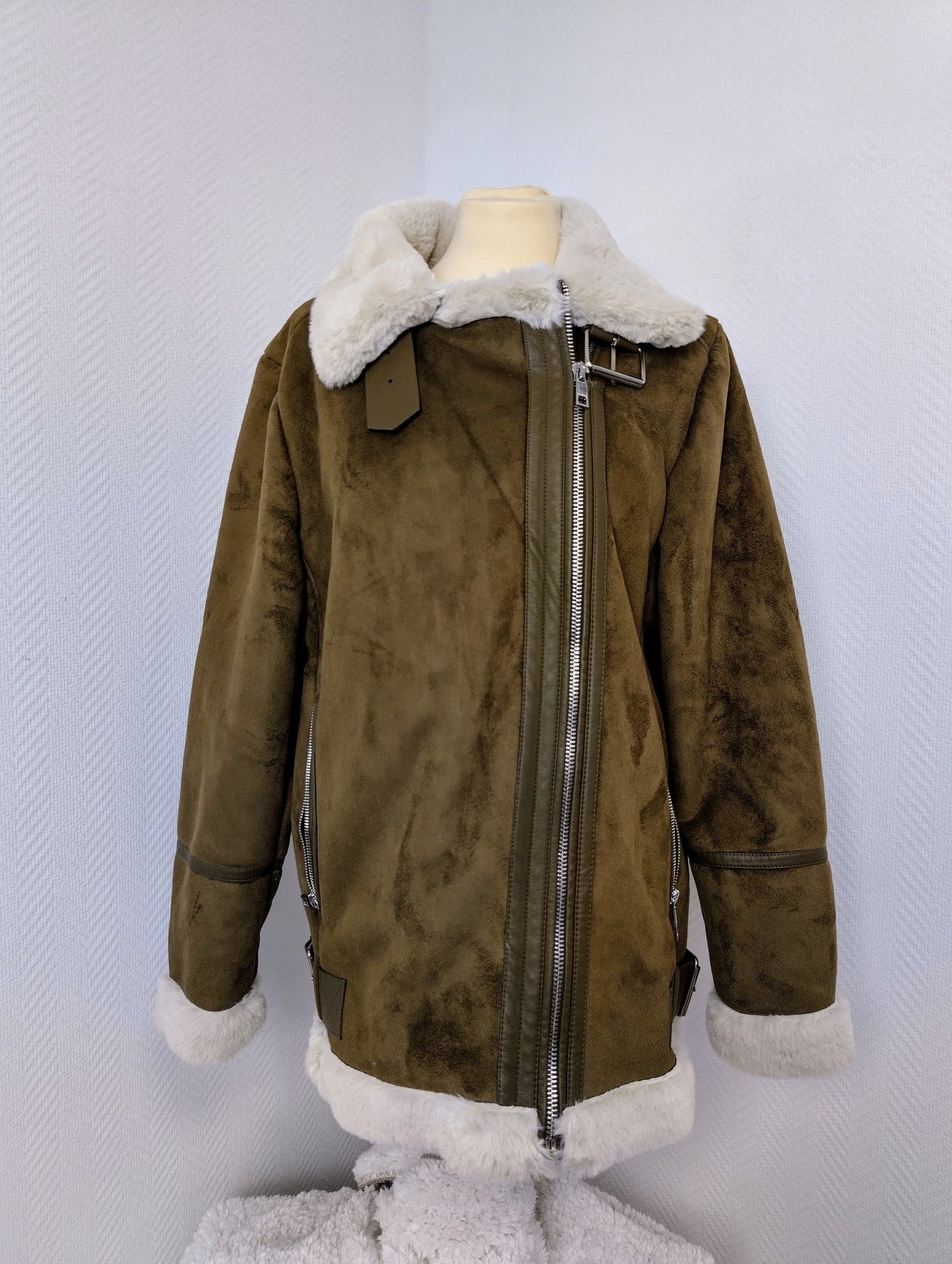 Front view showing details and tags