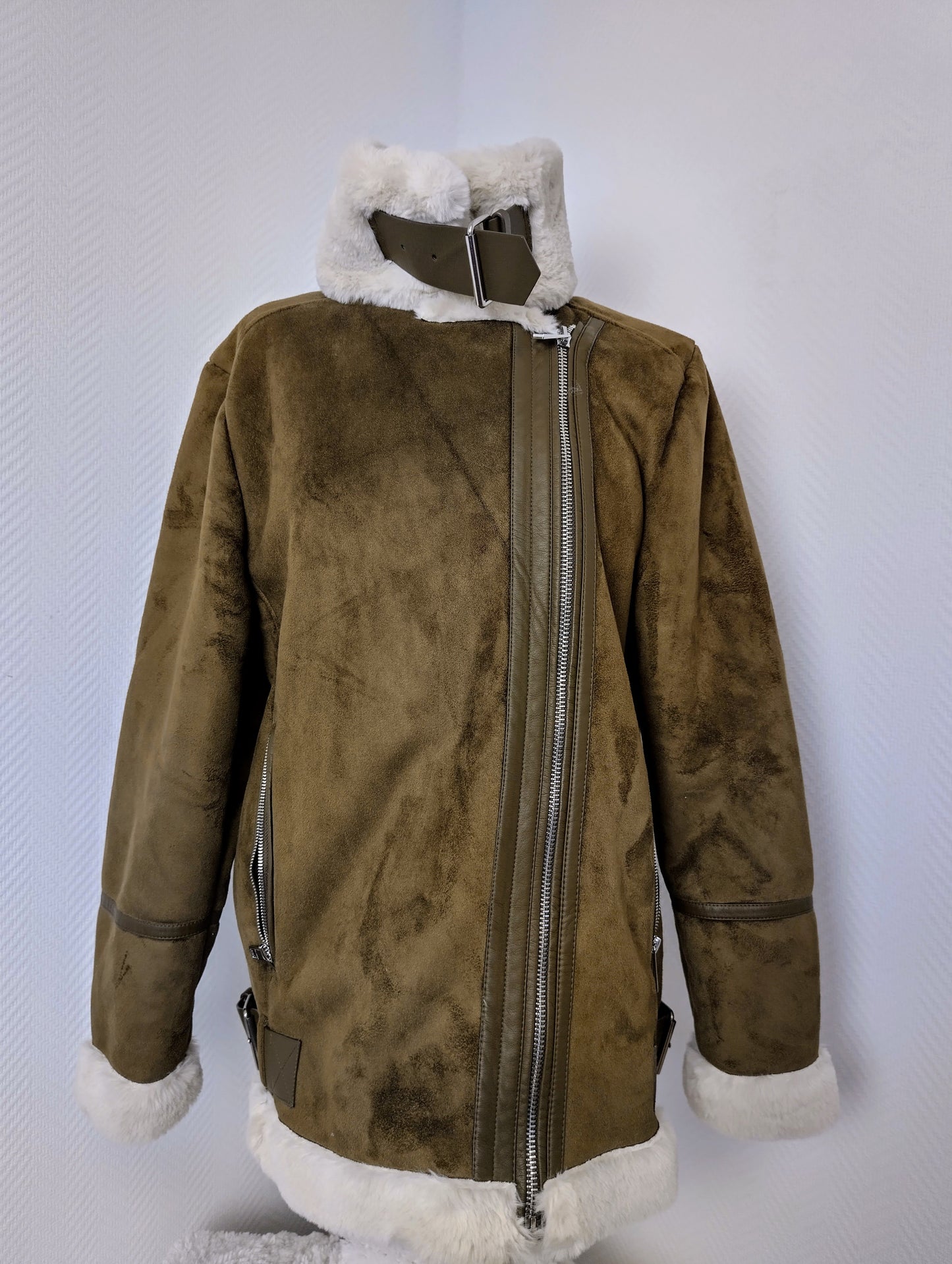 Close-up of the jacket's neckline and closure