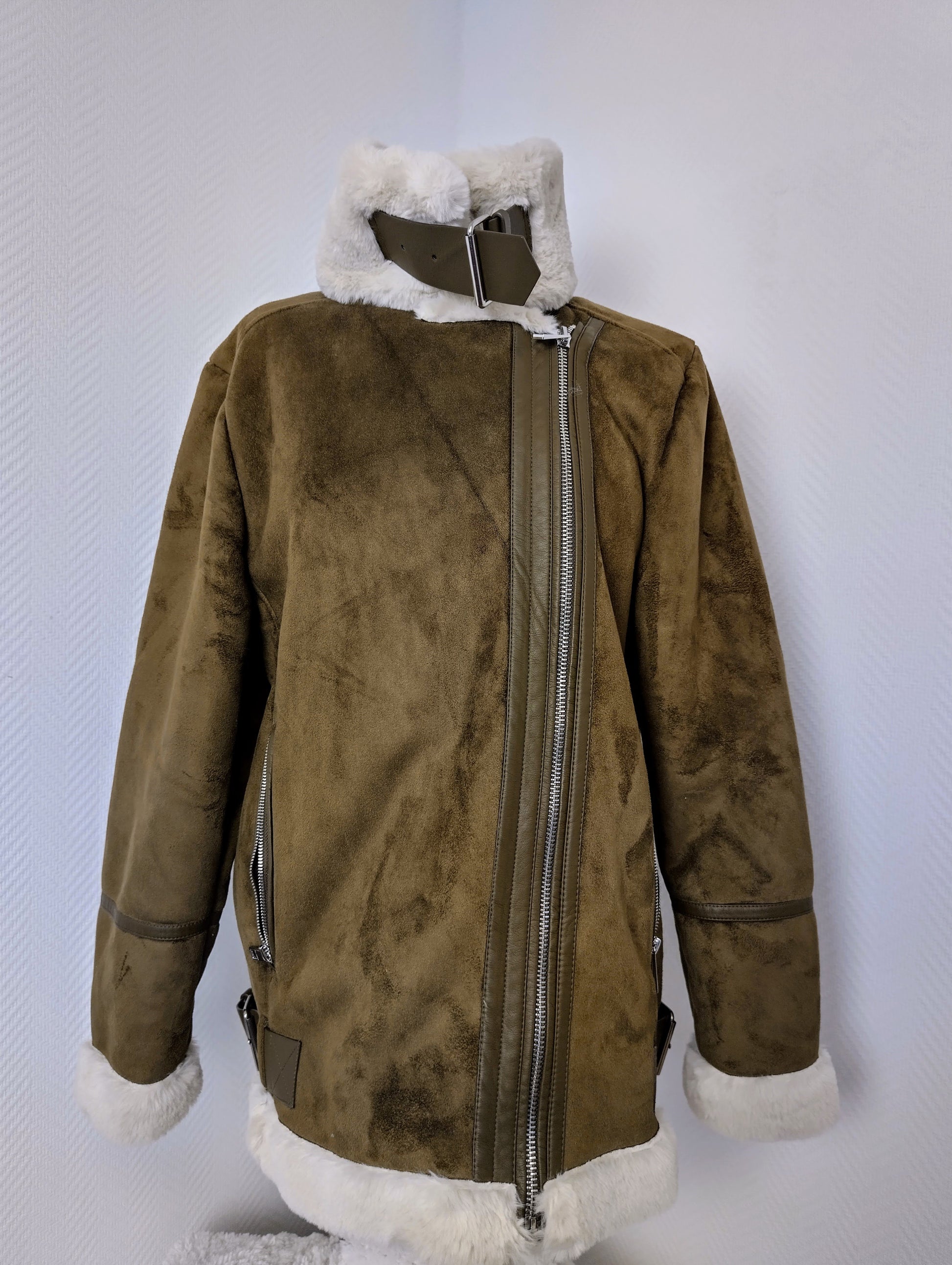Close-up of the jacket's neckline and closure
