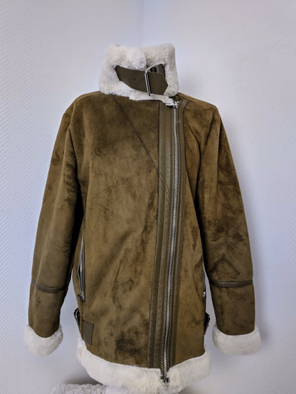 Close-up of the jacket's neckline and closure