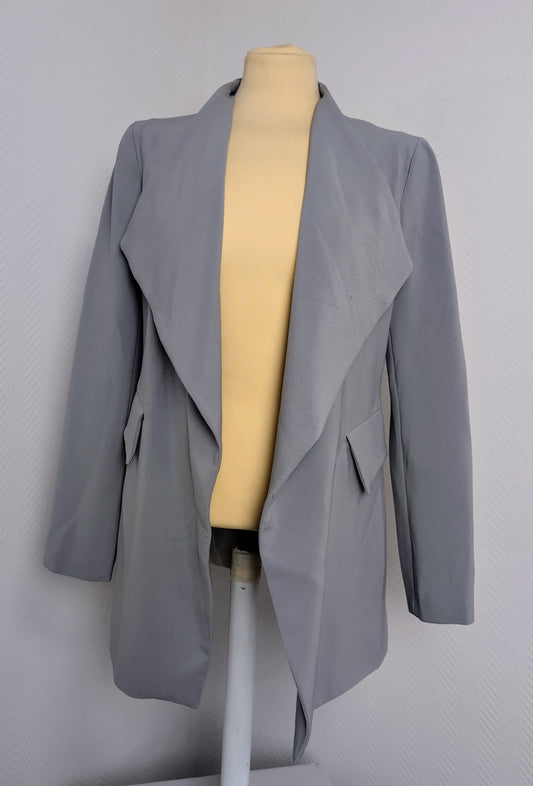 Front view of gray blazer on a mannequin