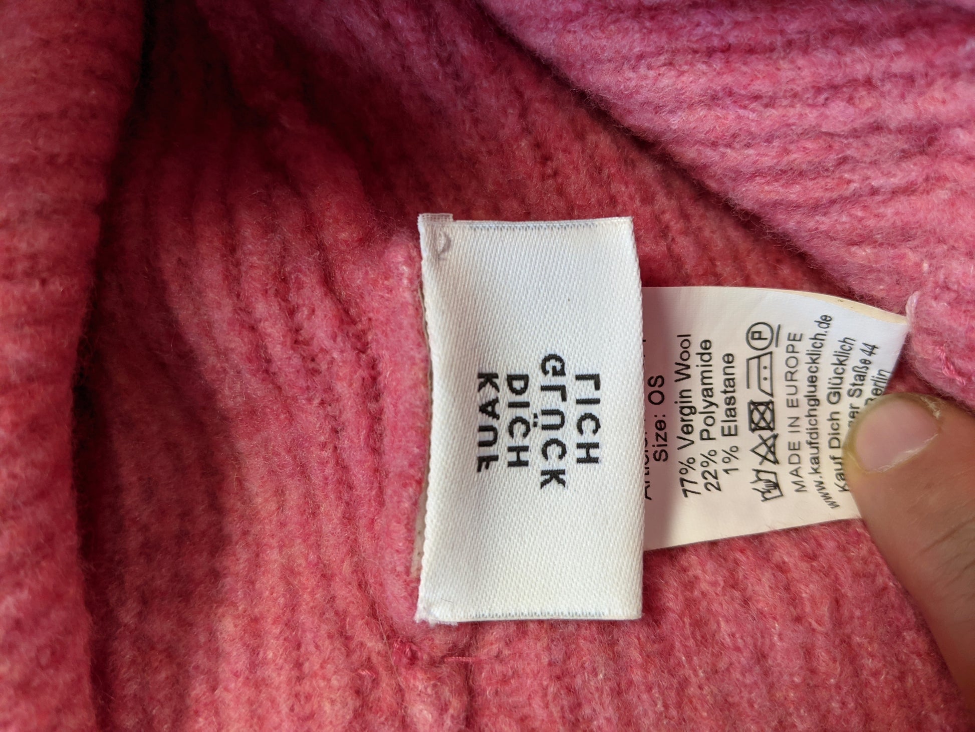 Inner label showing composition and size