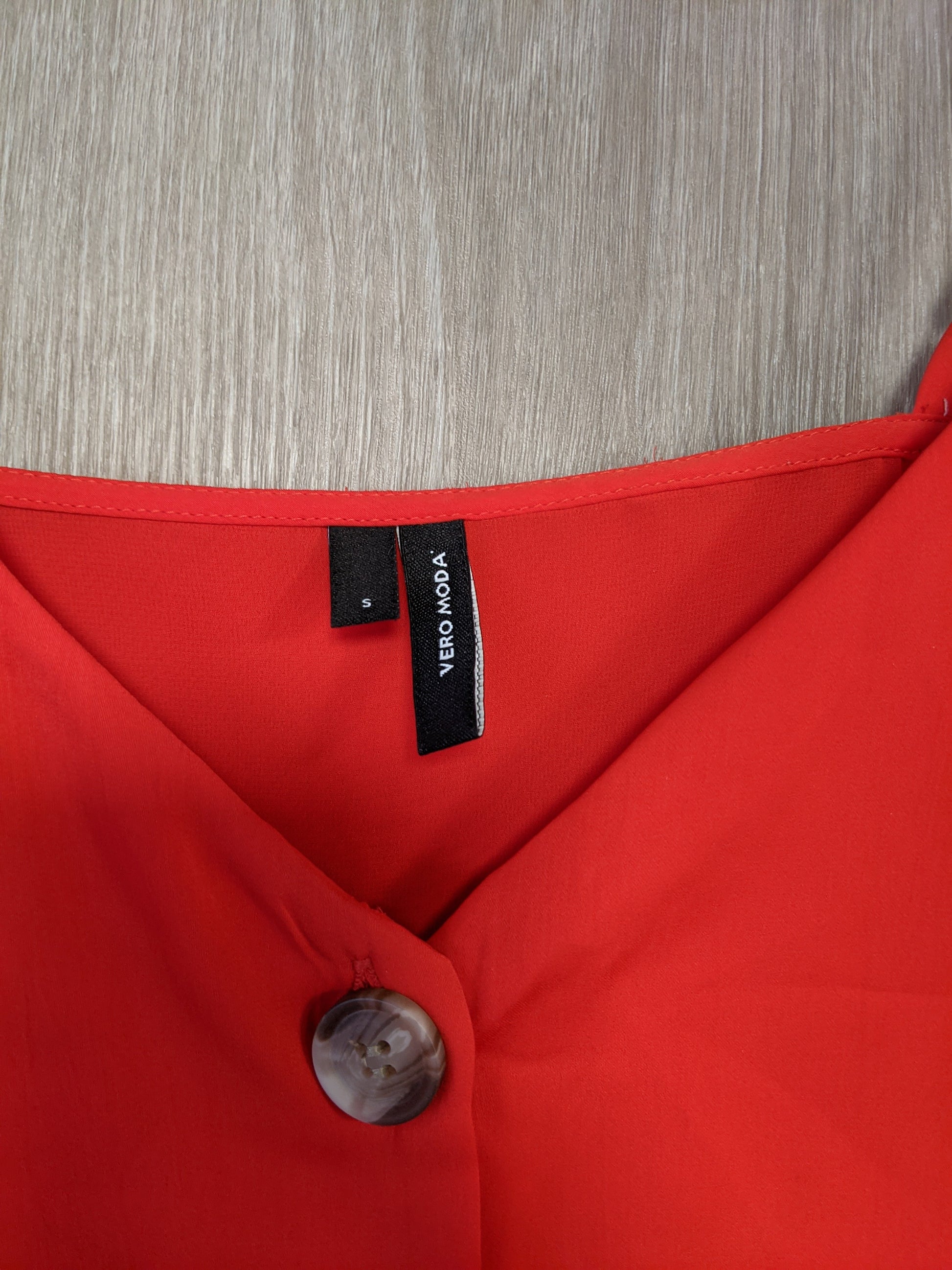 Top label with size S