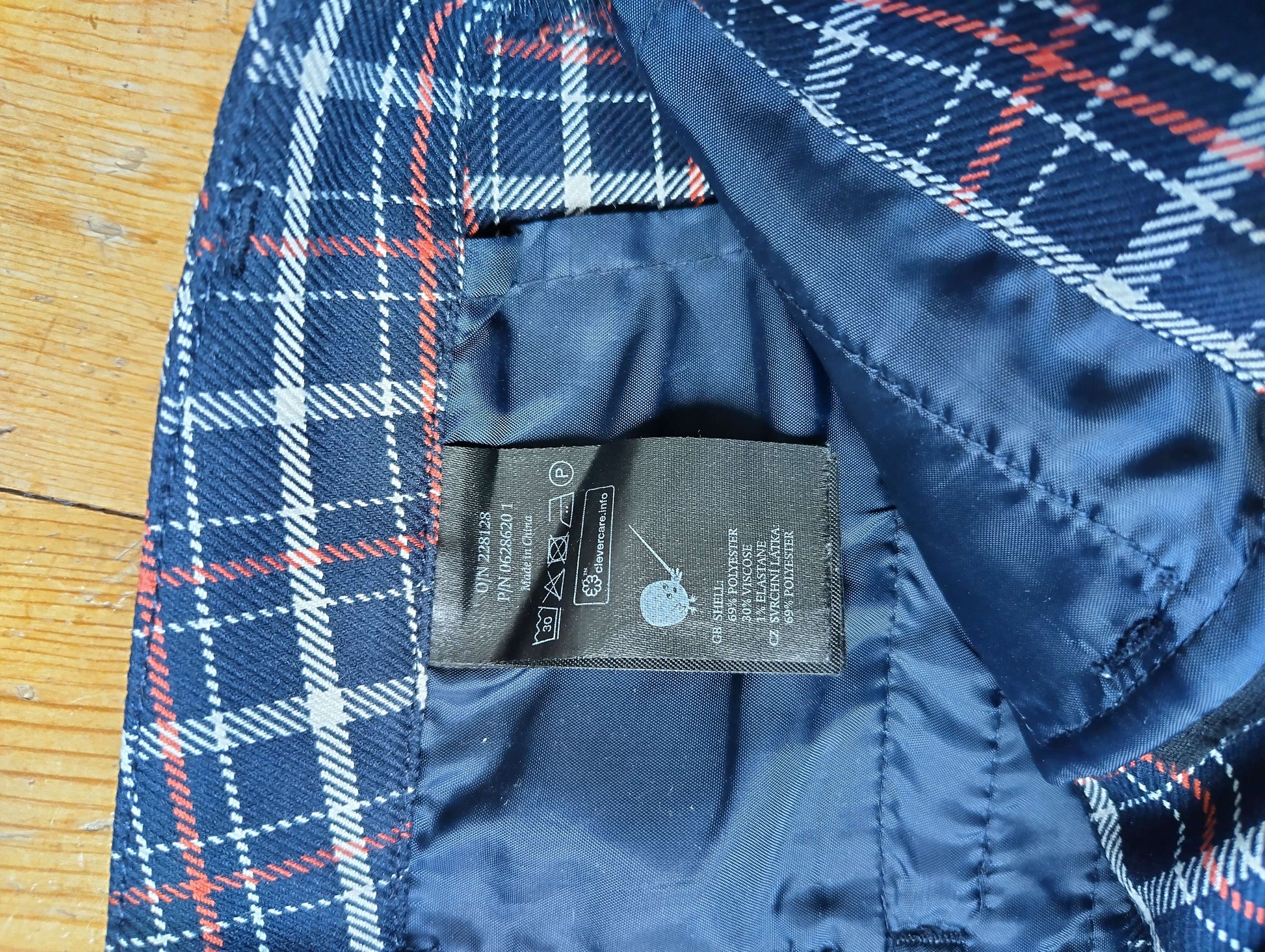 Inside label with material and care instructions