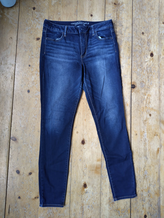 Front view of American Eagle dark wash jeggings