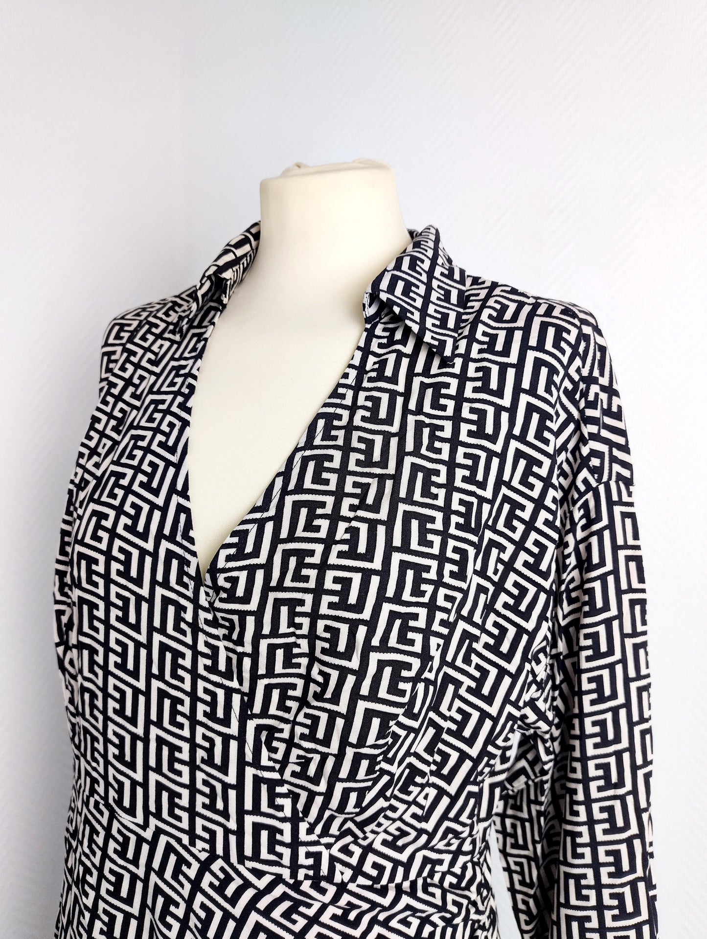 Vila Vibana Black Graphic Wrap Dress