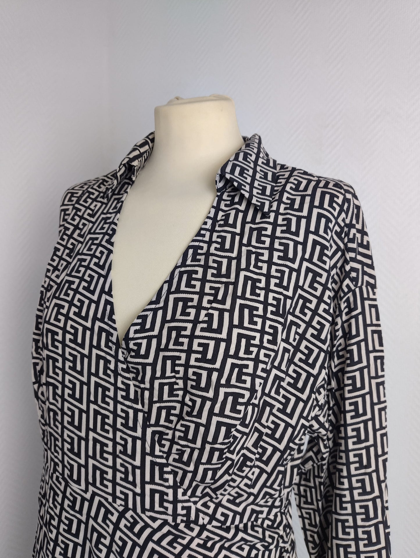 Vila Vibana Black Graphic Wrap Dress