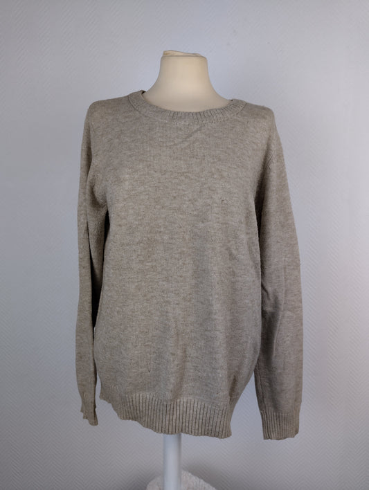 Front view of Vila beige knit sweater