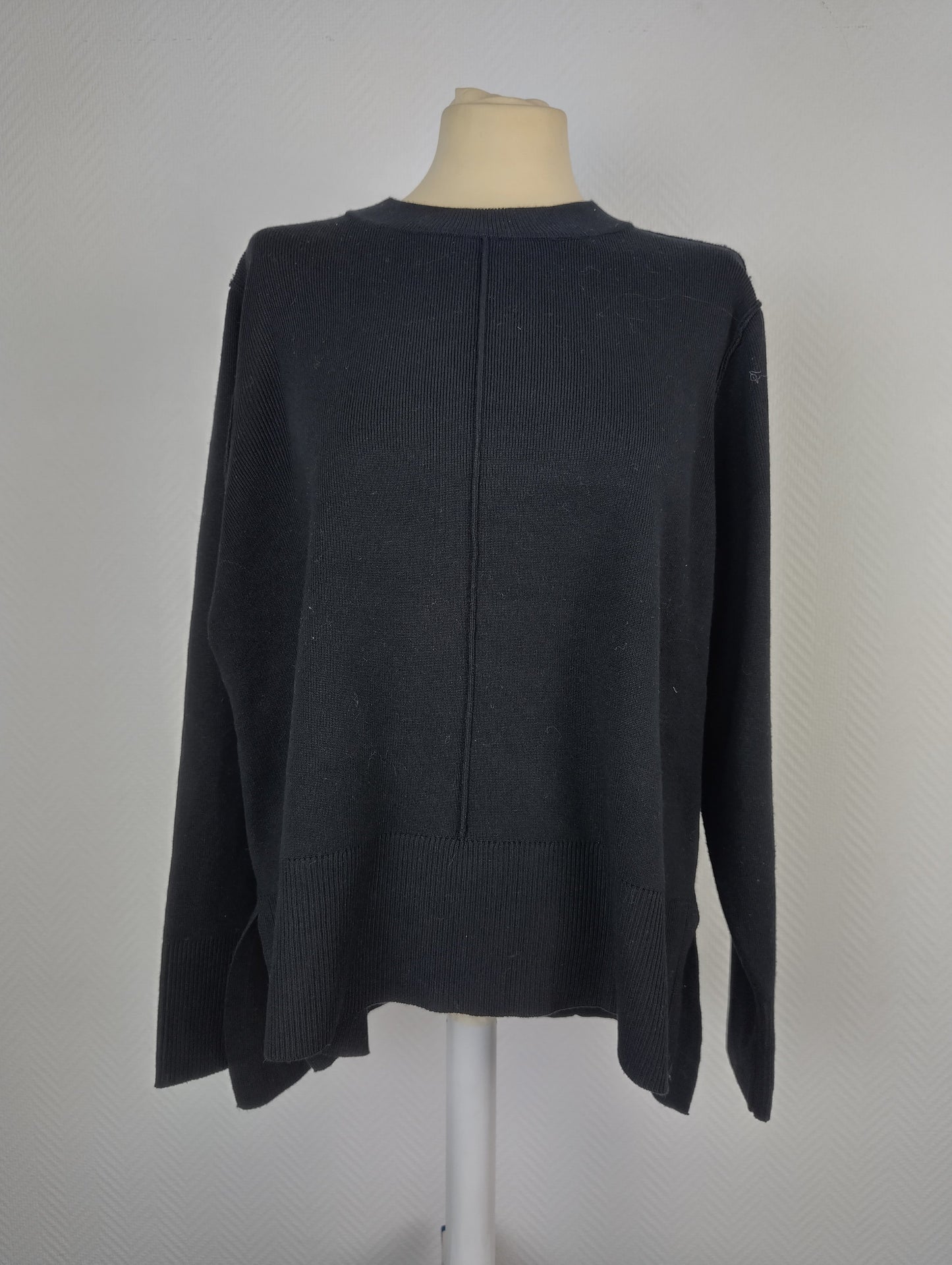 Front view of black Vila knit sweater