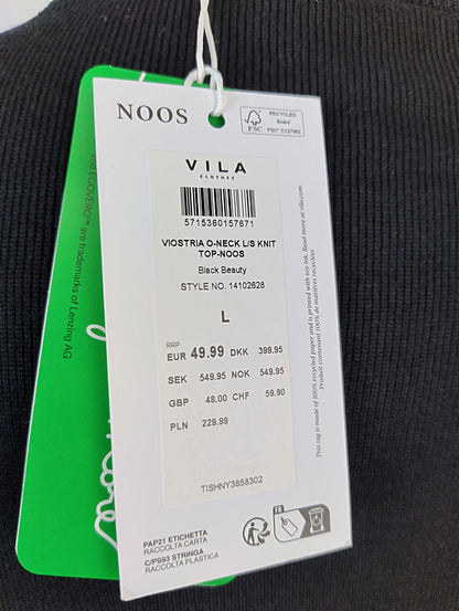 Tag details of black Vila knit sweater