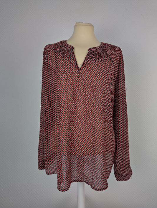 Front view of Vero Moda red patterned blouse
