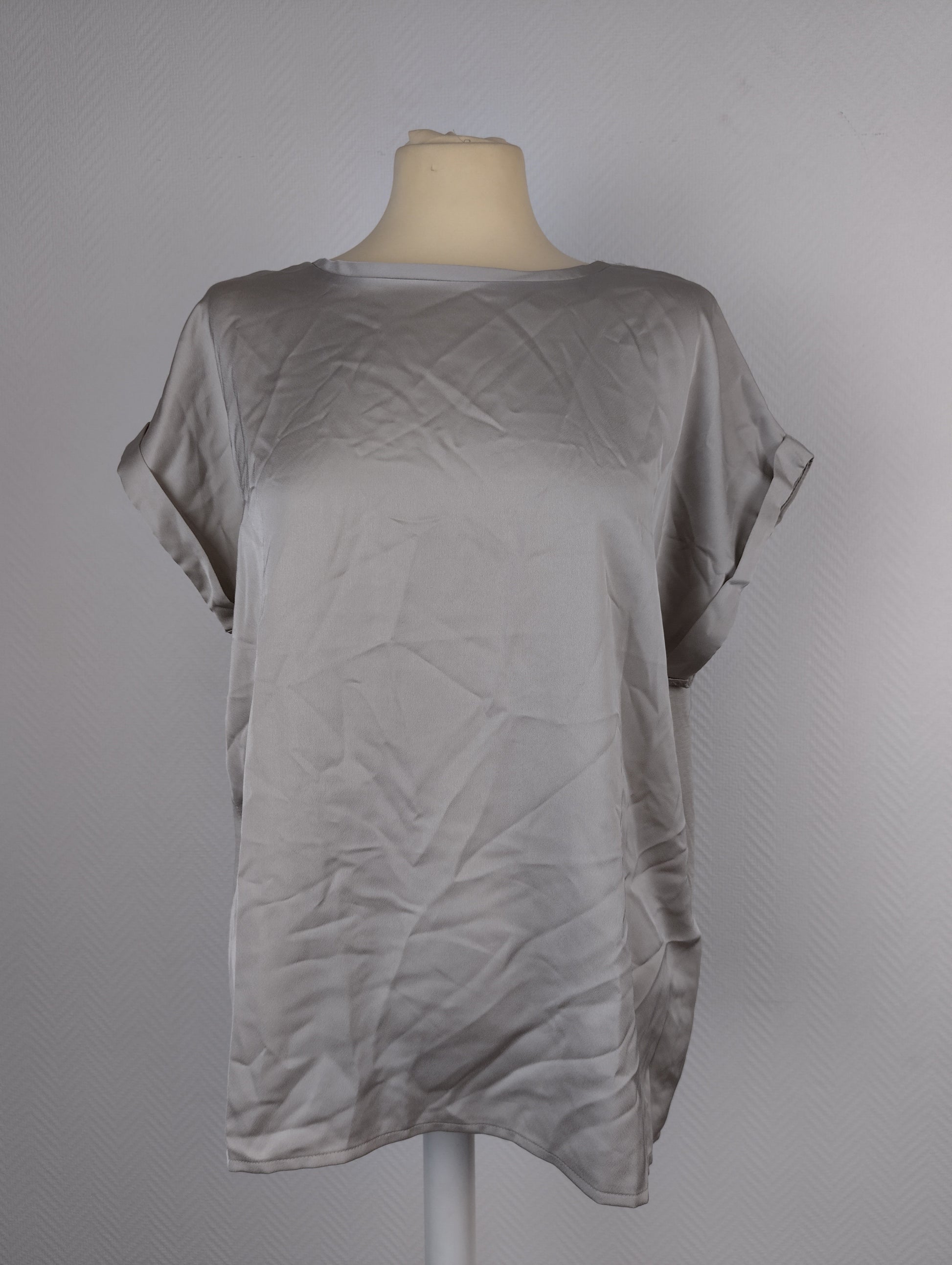 Front view of gray blouse