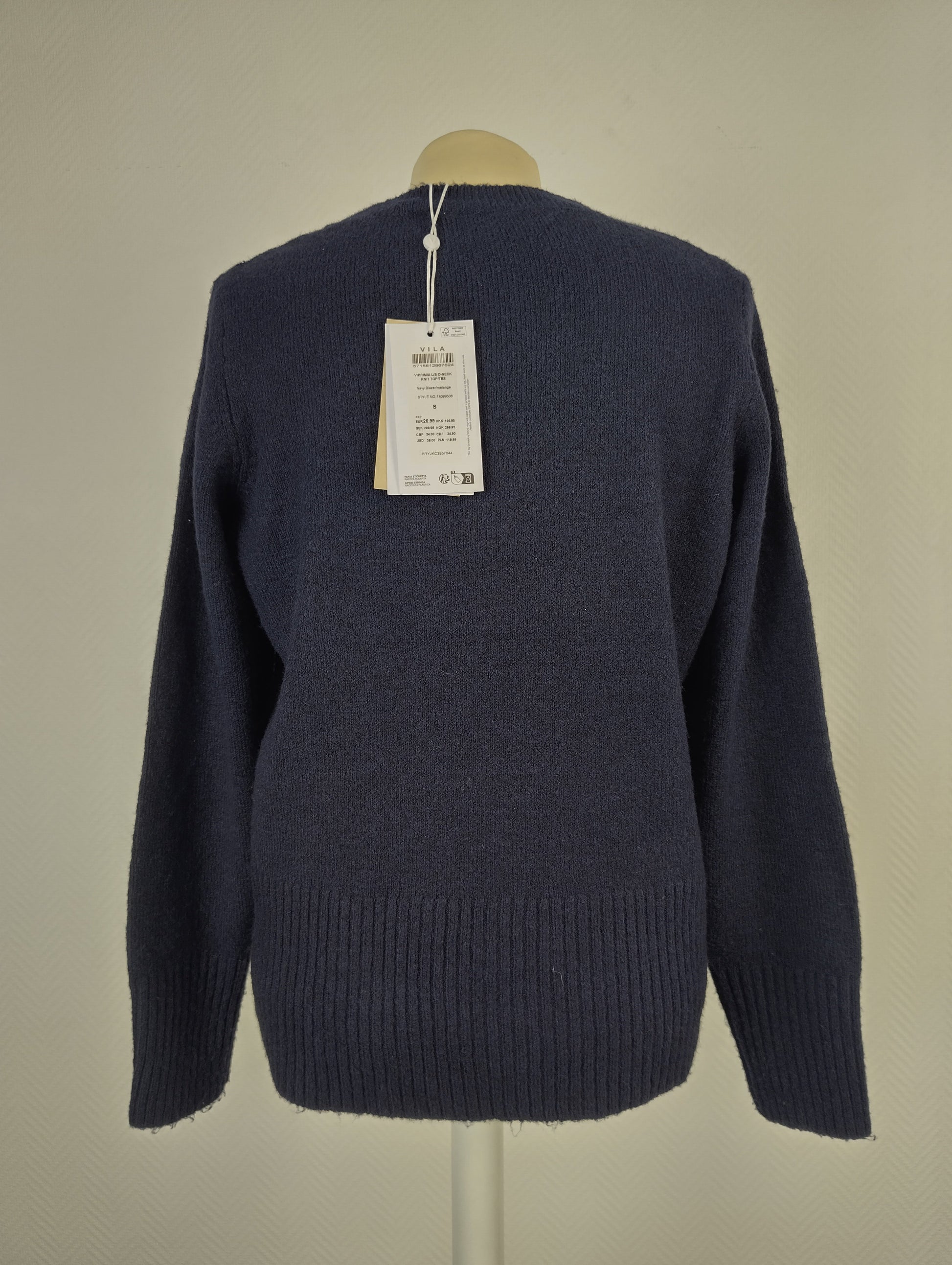 Back view of navy knit o-neck sweater