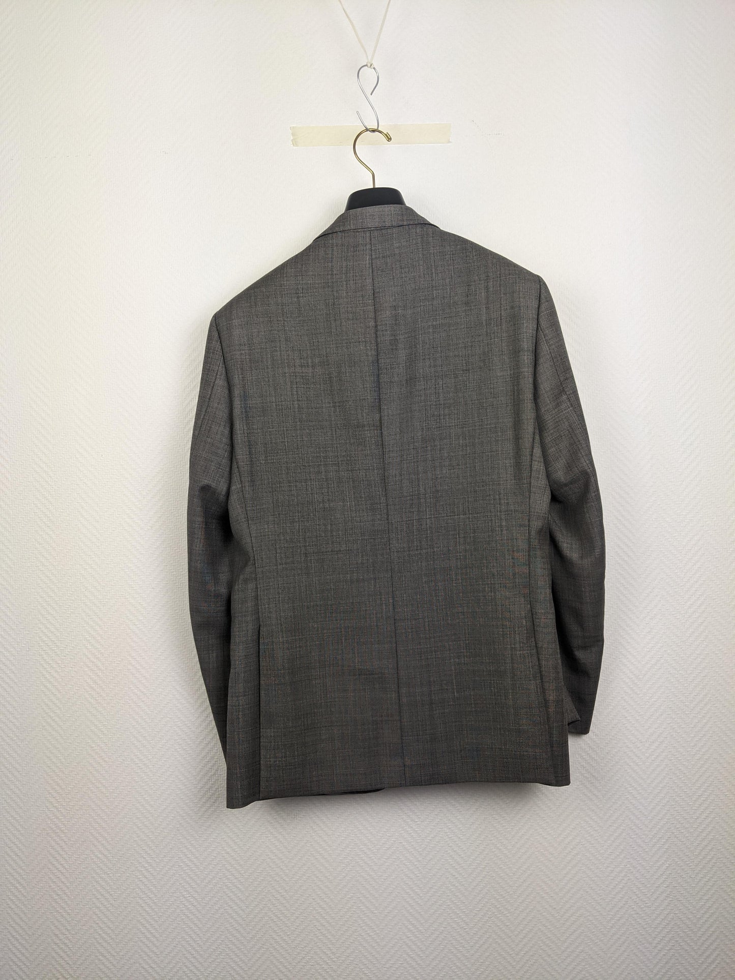 Back view of Gentiluomo grey textured blazer