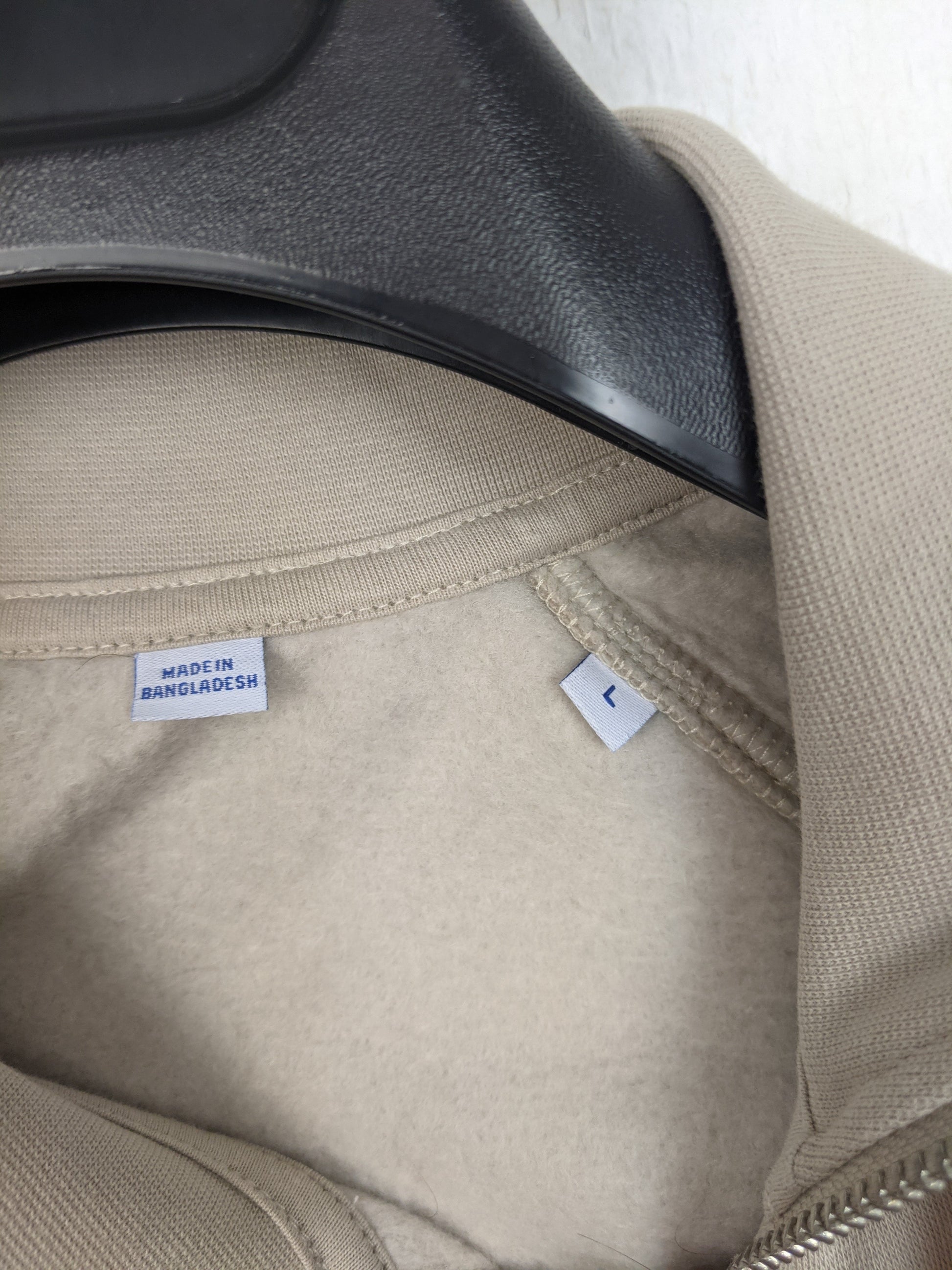 Inside label showing size and origin