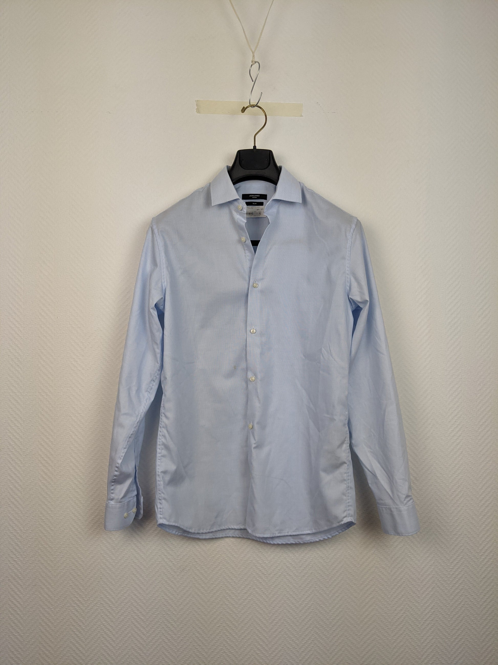Front view of Jack & Jones light blue shirt