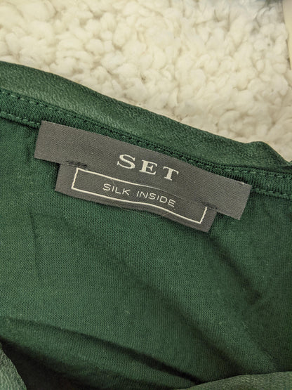 Label of Set blouse